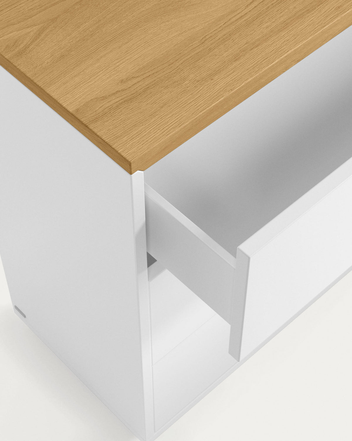 Abilen Kommode mit 3 Schubladen Eichenfurnier und weiss lackiert 90 x 75 cm in Weiss, Natur präsentiert im Onlineshop von KAQTU Design AG. Cabinet ist von Kave Home
