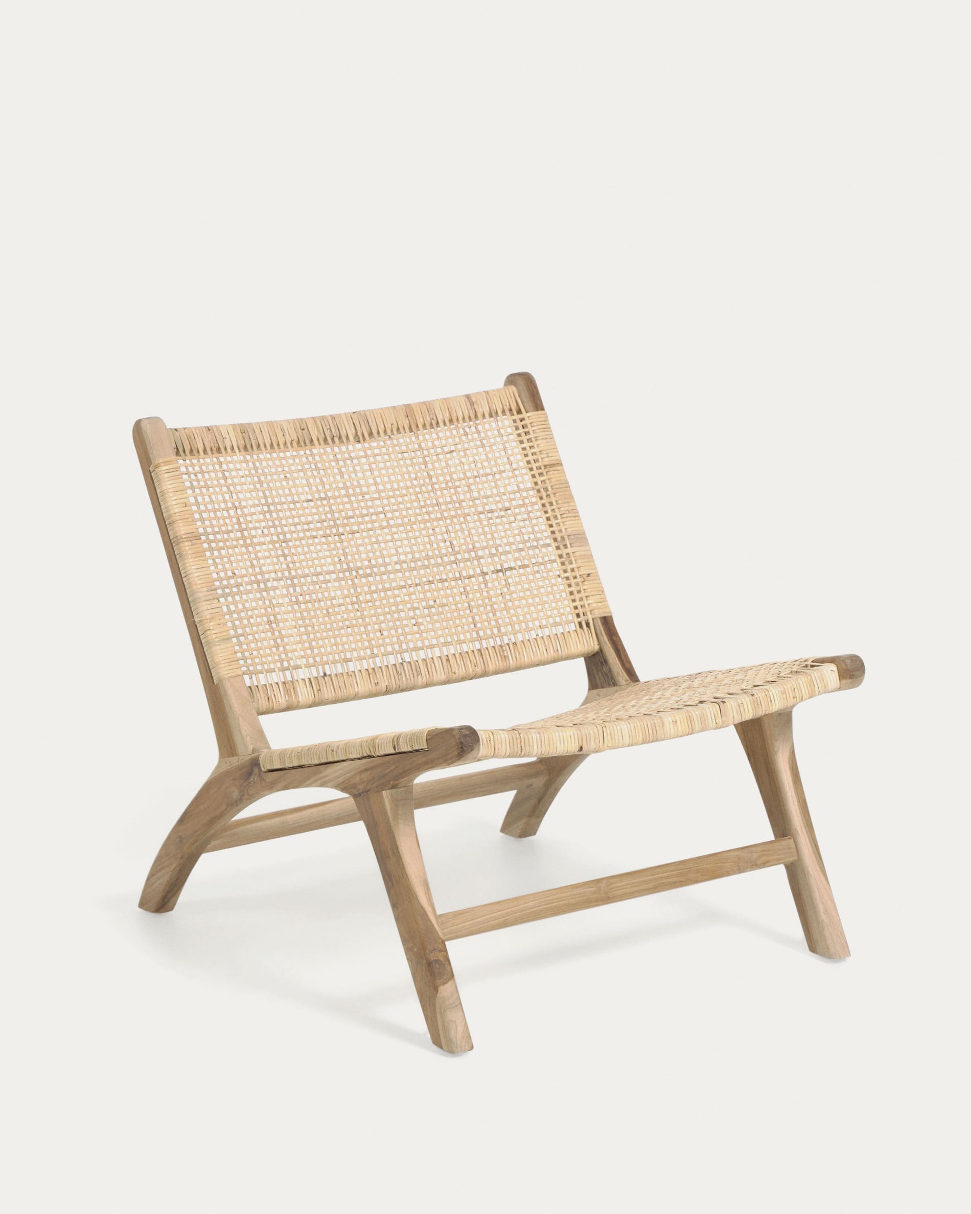 3D-Modell eines eleganten Beida Sessels aus Teakholz und Rattan, ideal für stilvolles Wohnen drinnen und draussen.