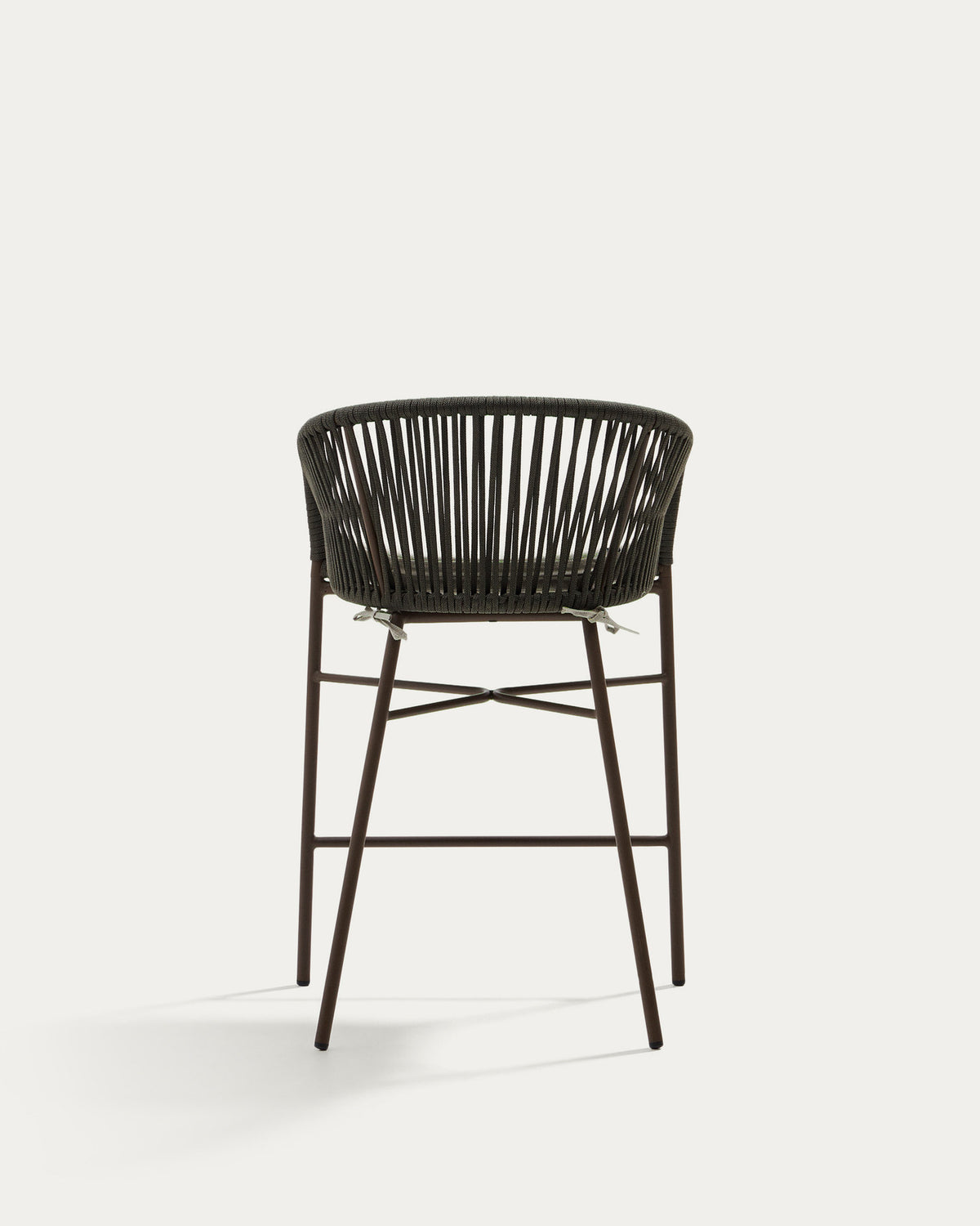 Yanet Hocker aus grünem Seil und verzinktem Stahl, Höhe 65 cm in Grün präsentiert im Onlineshop von KAQTU Design AG. Outdoor-Barstuhl mit Armlehne ist von Kave Home