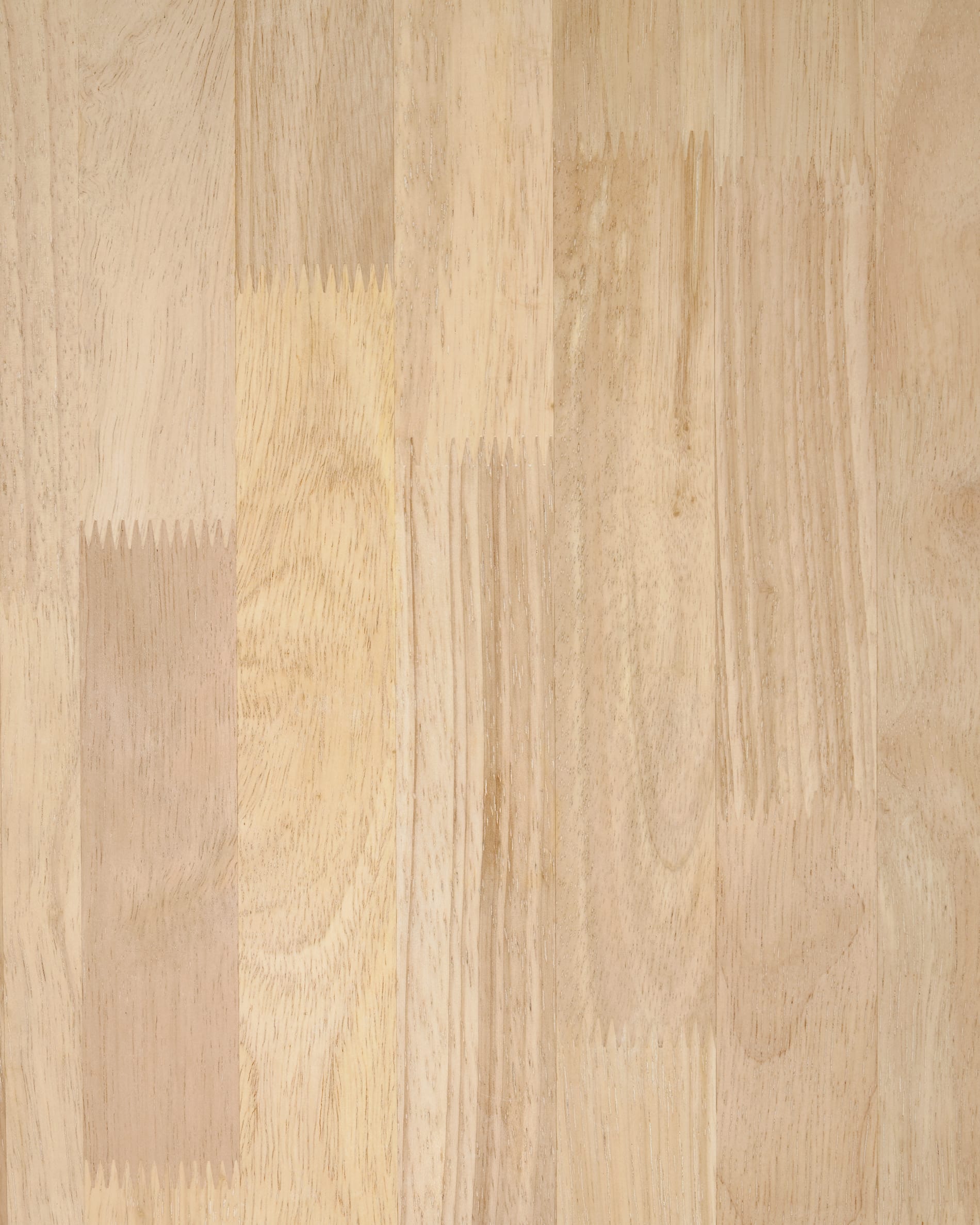 Der Dilcia Kindertisch (Ø 55 cm) aus massivem Kautschukholz bietet eine sichere und stilvolle Fläche für kreative Aktivitäten und Spielspaß im Kinderzimmer.