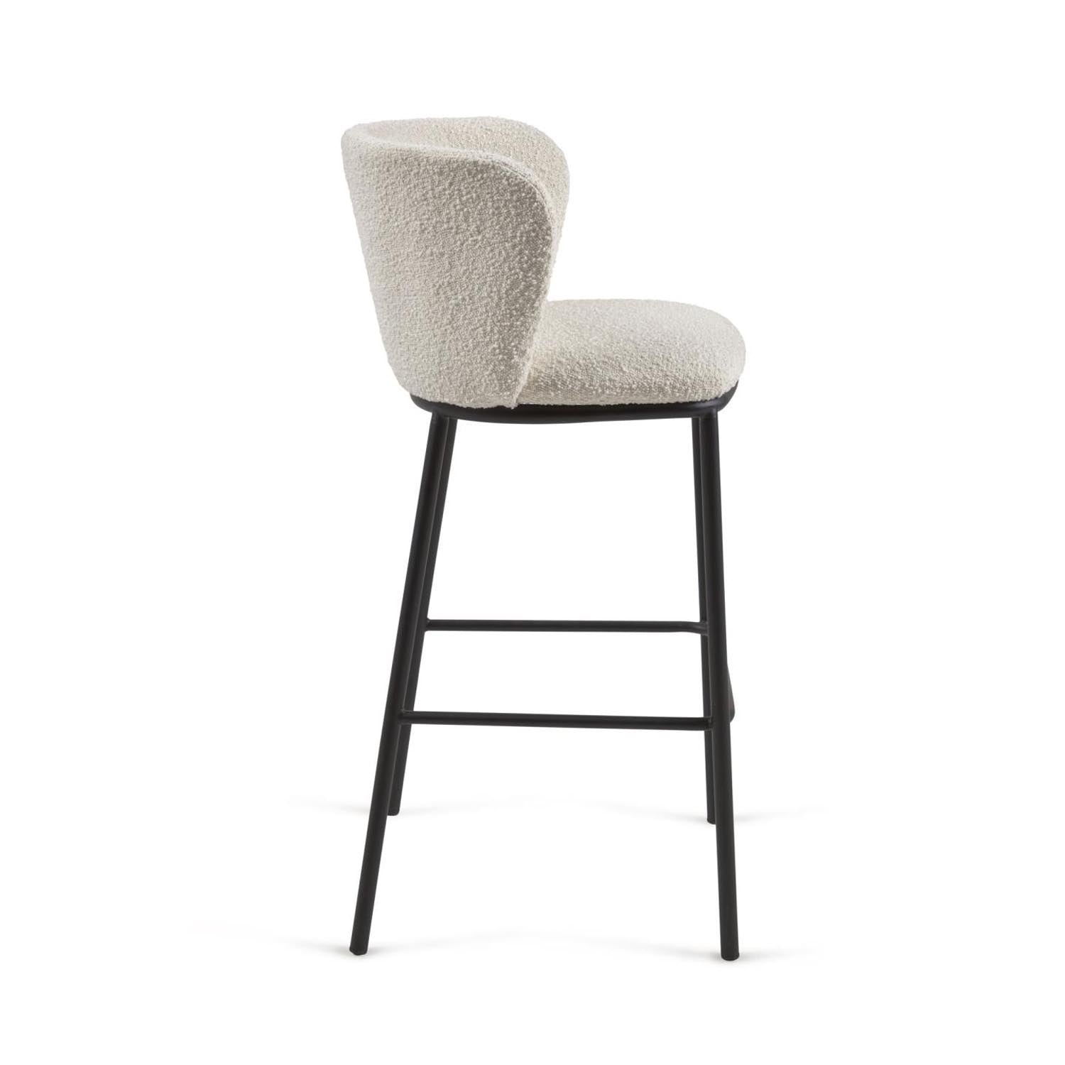 Ciselia Hocker 75 cm: Stilvoller Bouclé-Sitz von Kave Home.