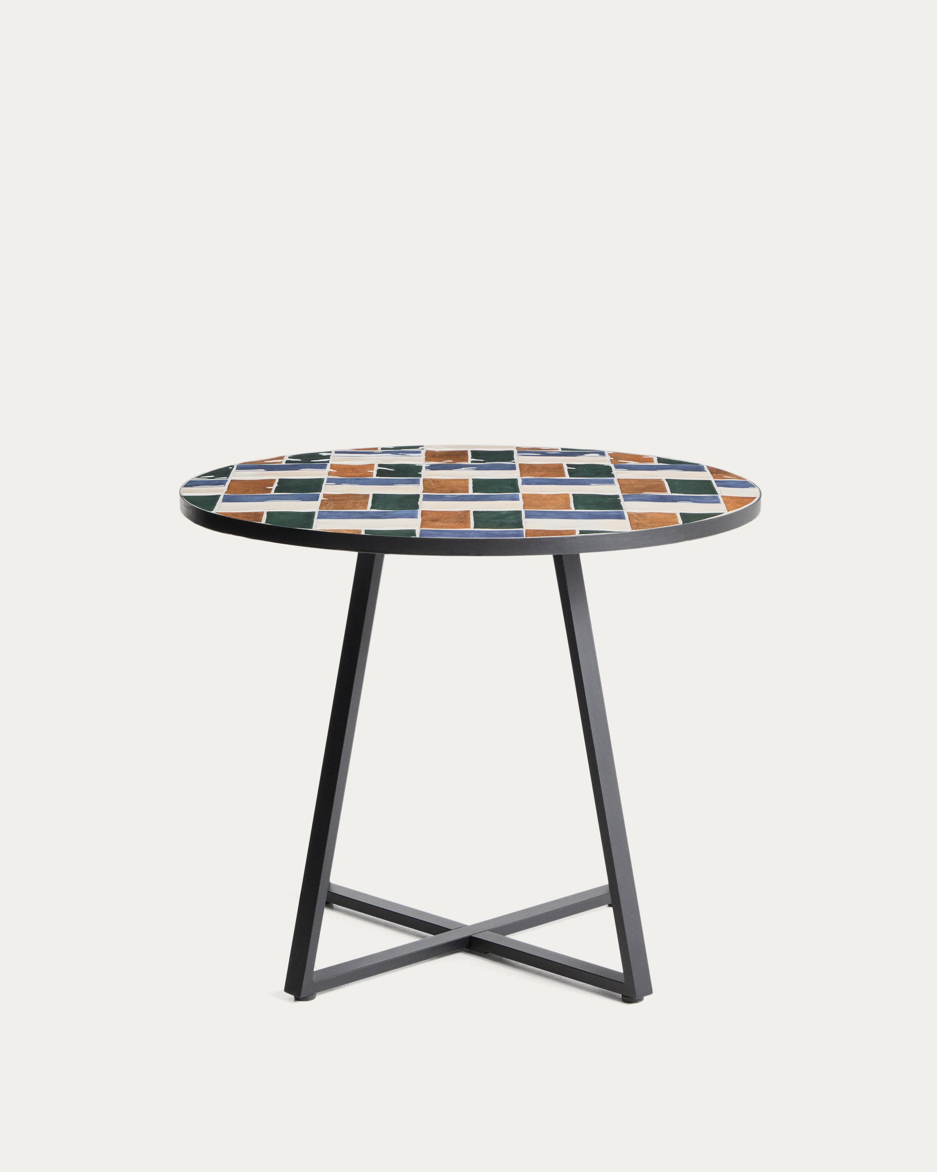 Runder Tisch Tella aus grafitfarbenem verzinktem Stahl mit mehrfarbigen Fliesen Ø90 cm in Mehrfarbig präsentiert im Onlineshop von KAQTU Design AG. Gartentisch ist von Kave Home