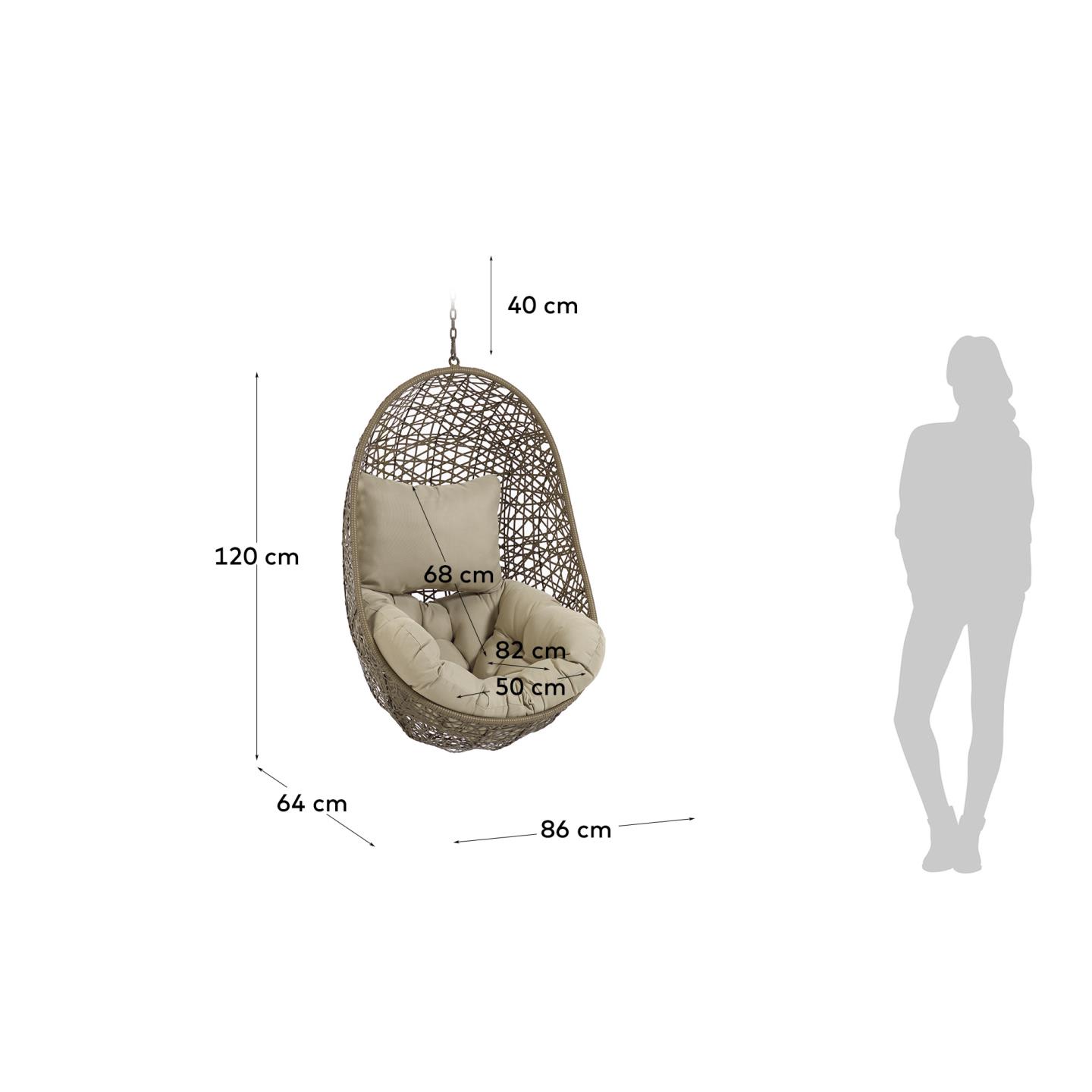 Entspanne im stilvollen Florina Hängesessel von Kave Home. Hochwertiges, wetterfestes Geflecht und bequeme Kissen für jeden Raum.