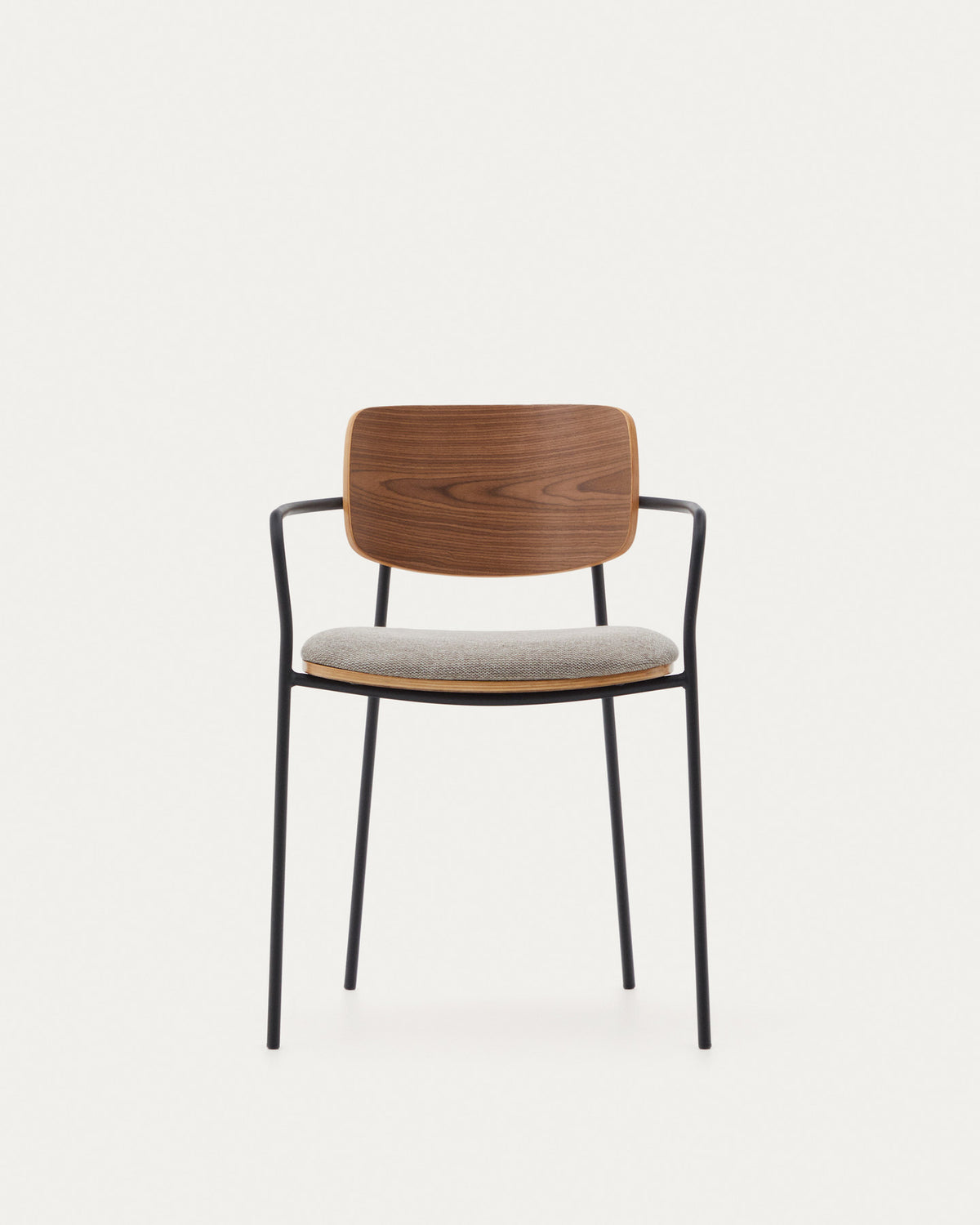 Maureen stapelbarer Stuhl Pappelschichtholz helles Finish Metallbeine in Schwarz FSC 100% in Taupe präsentiert im Onlineshop von KAQTU Design AG. Stuhl mit Armlehne ist von Kave Home