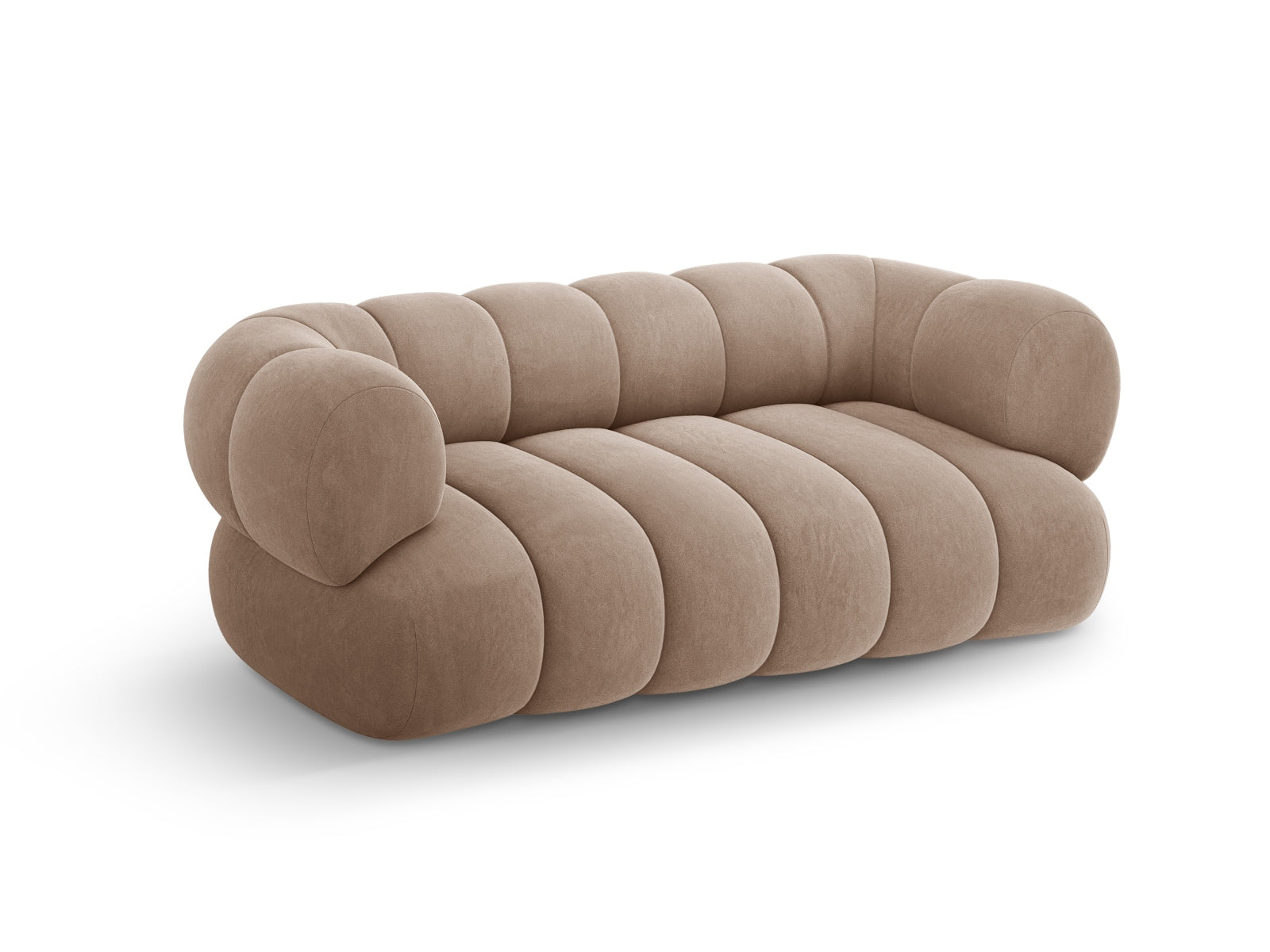 Erleben Sie das Koge Velour Sofa 2 Sitzer 95cm – ein elegantes Möbelstück, das Komfort und Stil vereint. Ideal für moderne Wohnräume!