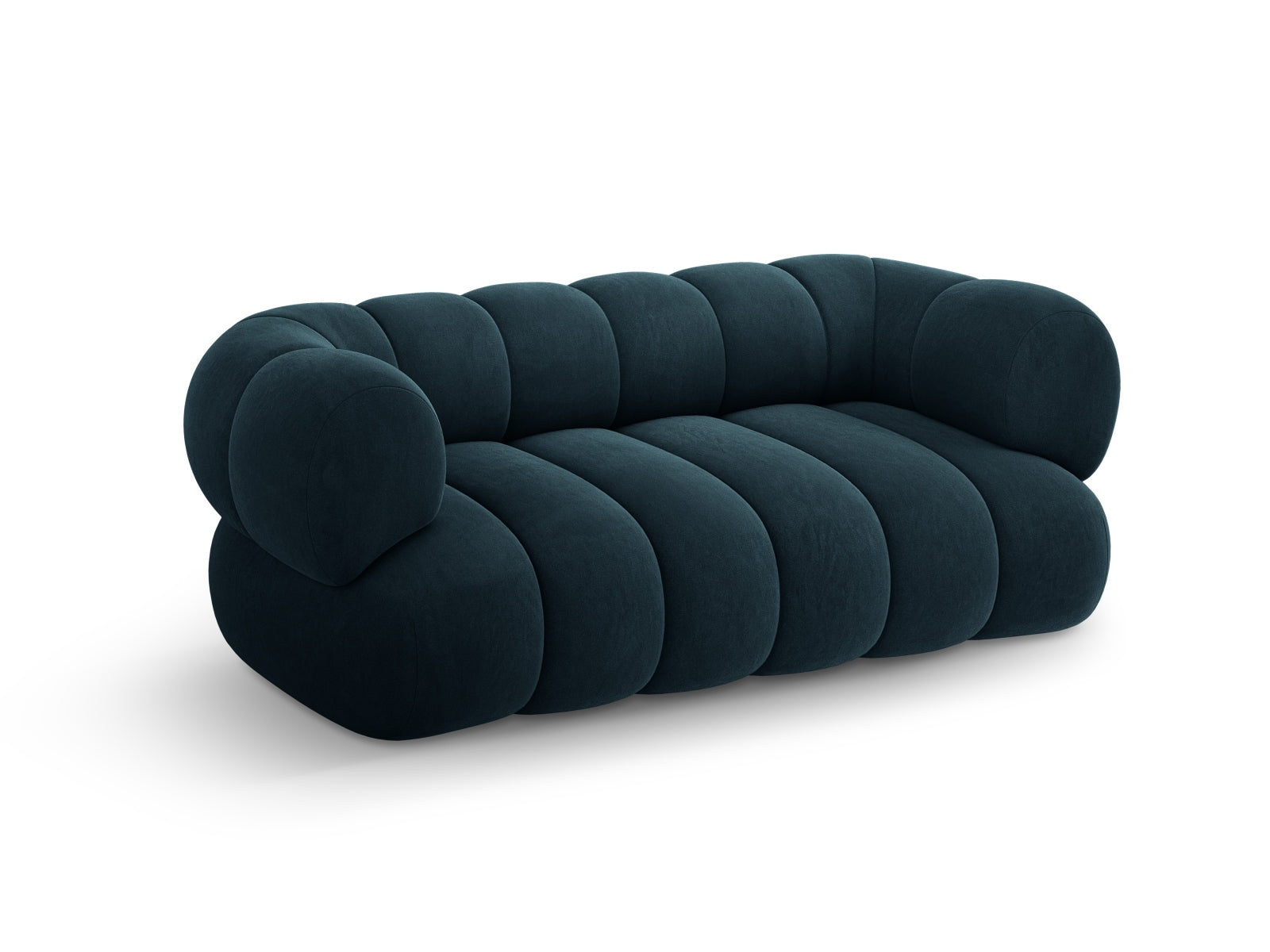 Erleben Sie das Koge Velour Sofa 2 Sitzer 95cm – ein elegantes Möbelstück, das Komfort und Stil vereint. Ideal für moderne Wohnräume!