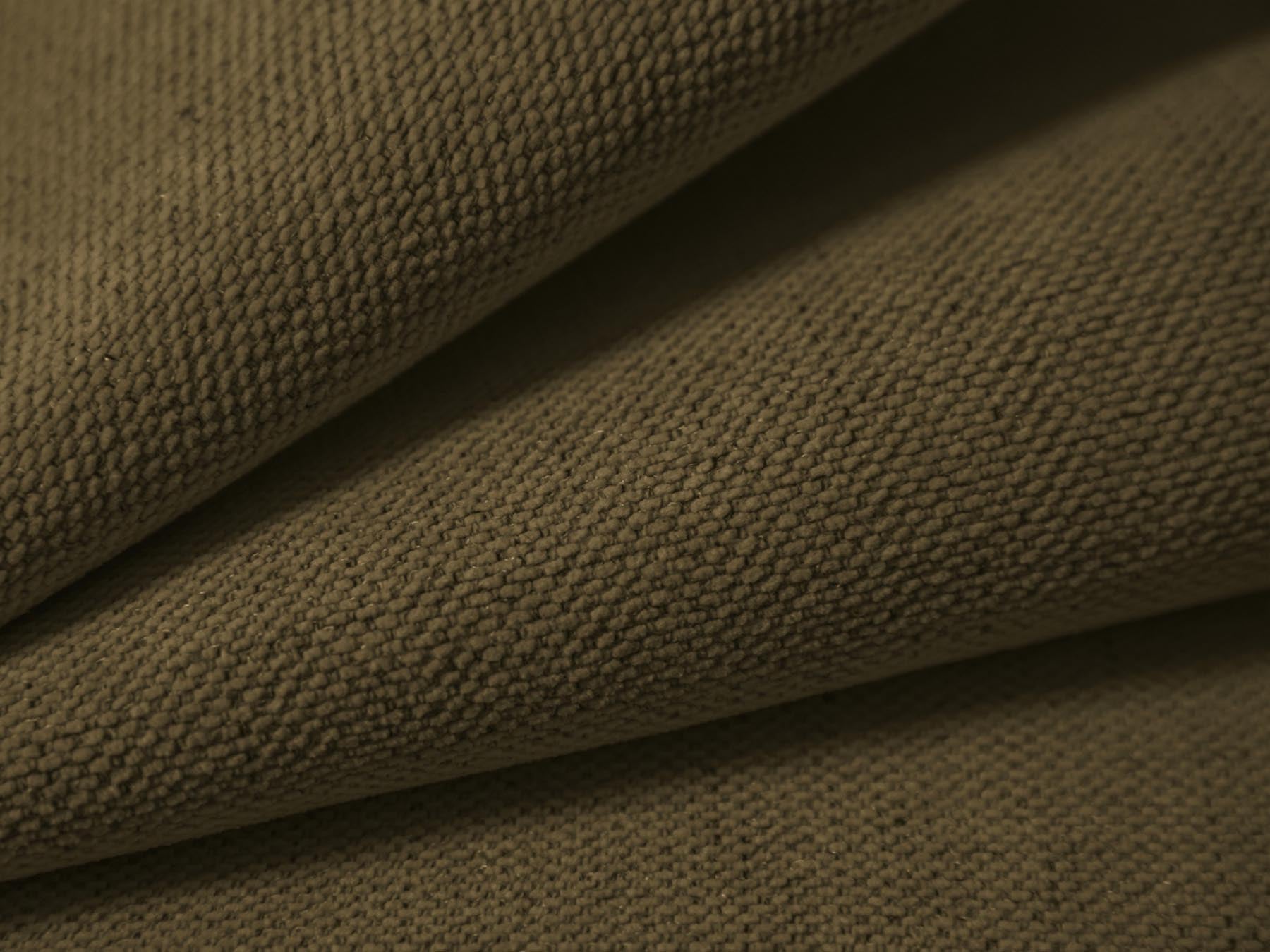 Elegantes 2-Sitzer Sofa Campi in stilvollem Grünton, ideal für moderne Wohnräume und kreative Einrichtungsideen.