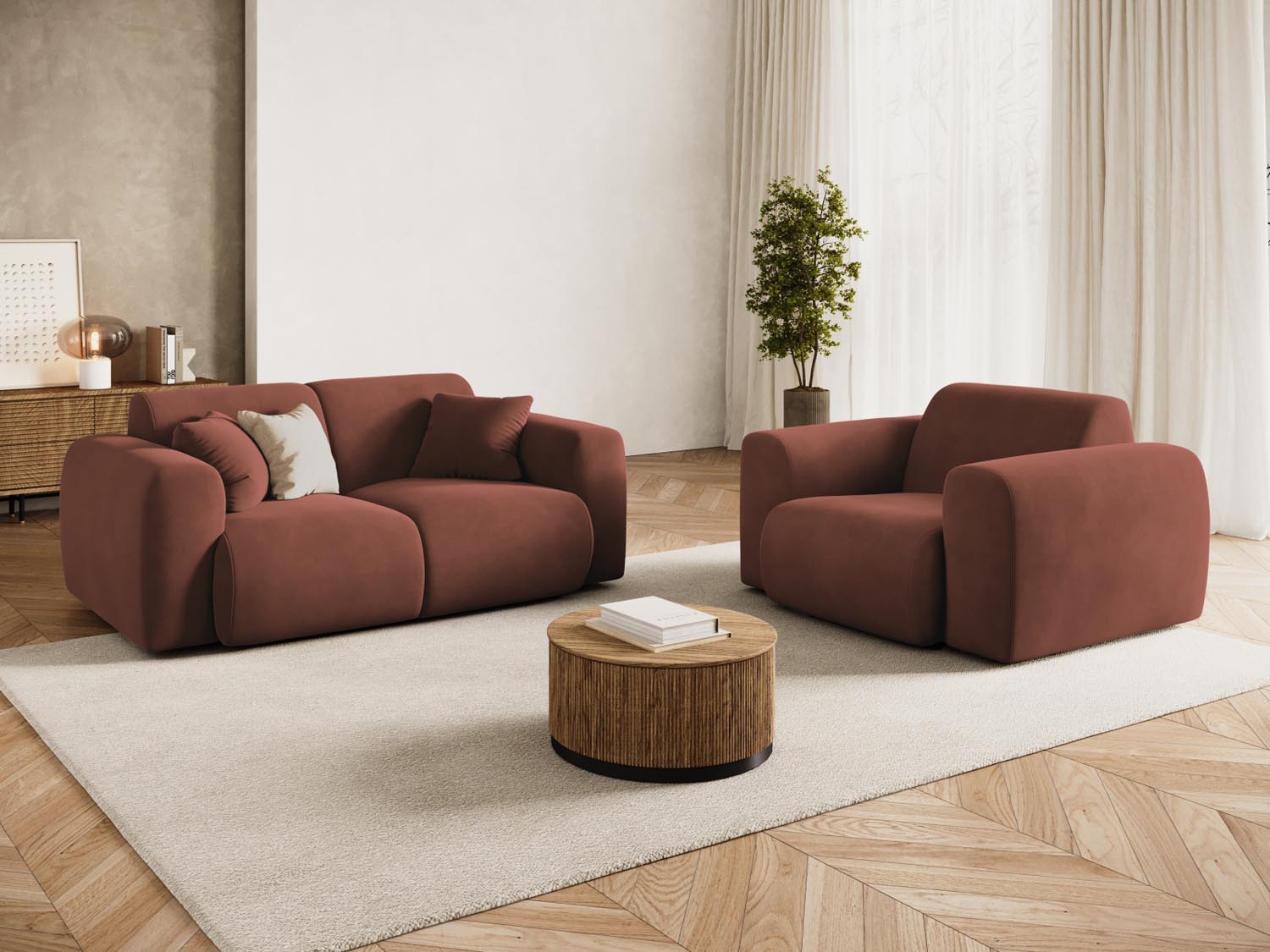Elegantes Nolio Velour Sofa für zwei Personen in Cuoio-Casino, ideal für stilvolle Wohnräume und gemütliche Abende.