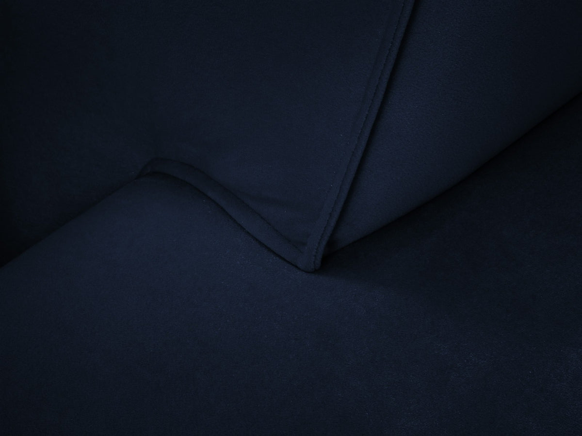 Zweisitzer-Sofa Siena in Beige-Salvador-Samt mit schwarzen Kunststoffbeinen, gepolsterter Sitzfläche und niedriger Rückenlehne, Frontansicht.
