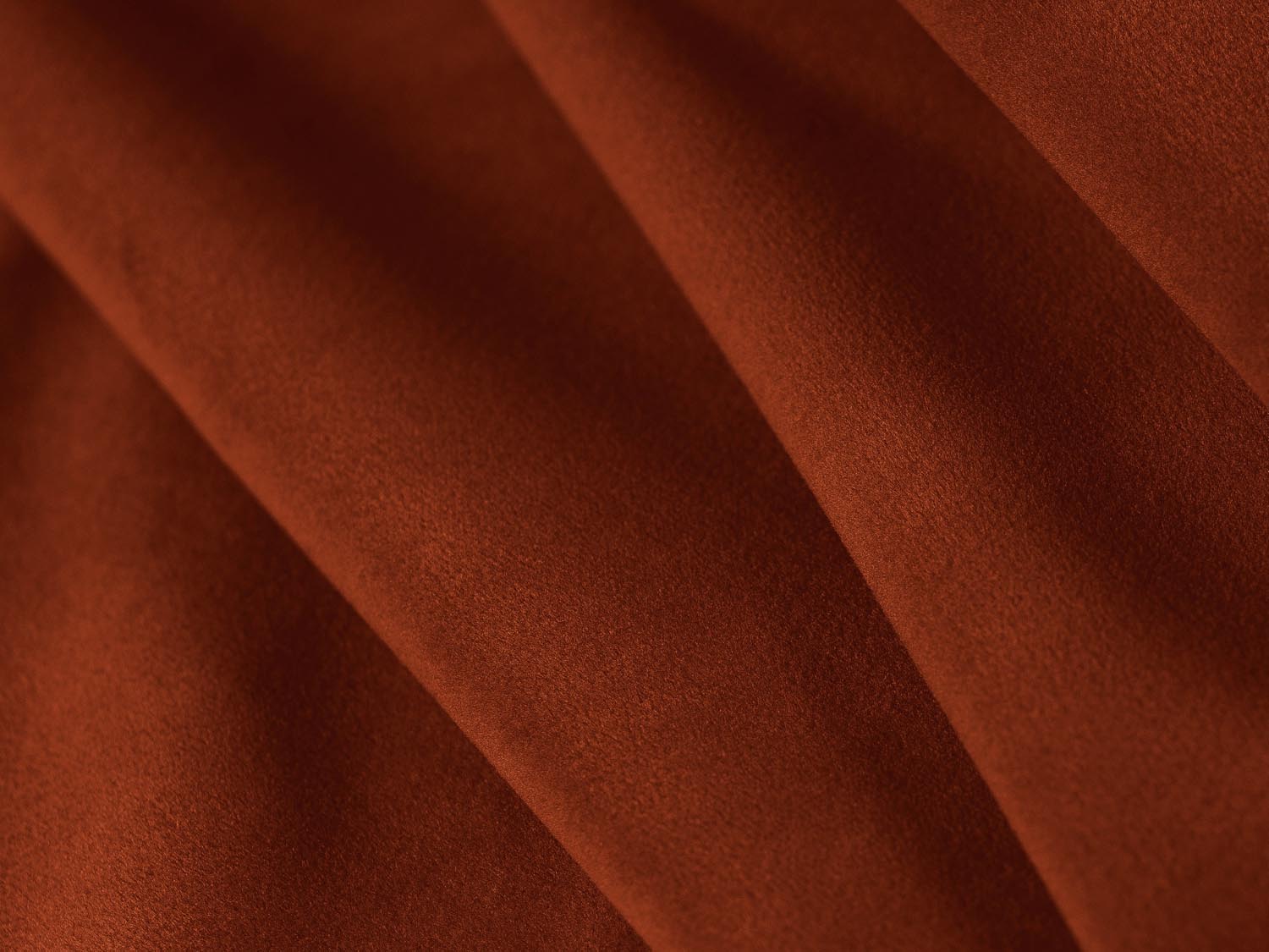 Elegantes Belfast Velour Sofa in warmem Auburn, ideal als Schlafsofa mit zusätzlichem Stauraum für eine praktische Wohnraumgestaltung.