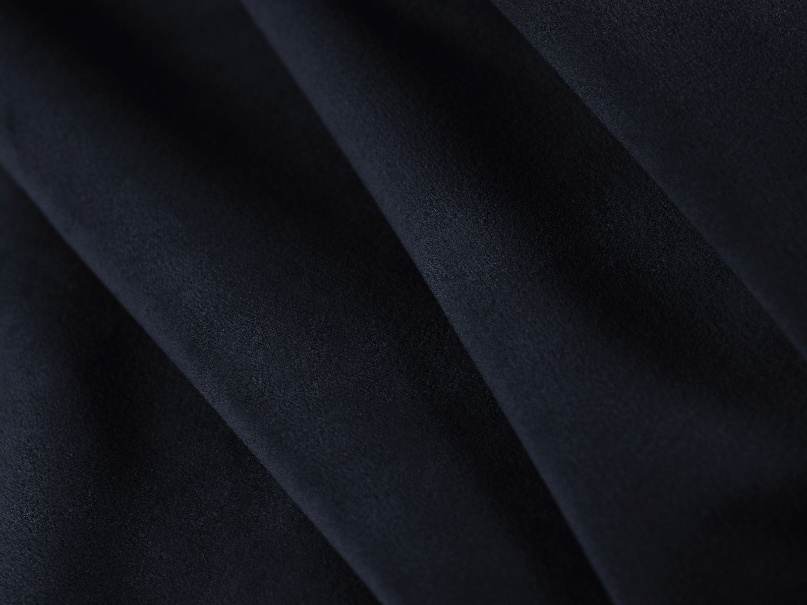 Elegantes 3-Sitzer Sofa Grena in Royal Blue, ideal für stilvolle Wohnräume, vereint modernes Design mit einer praktischen Schlaffunktion.