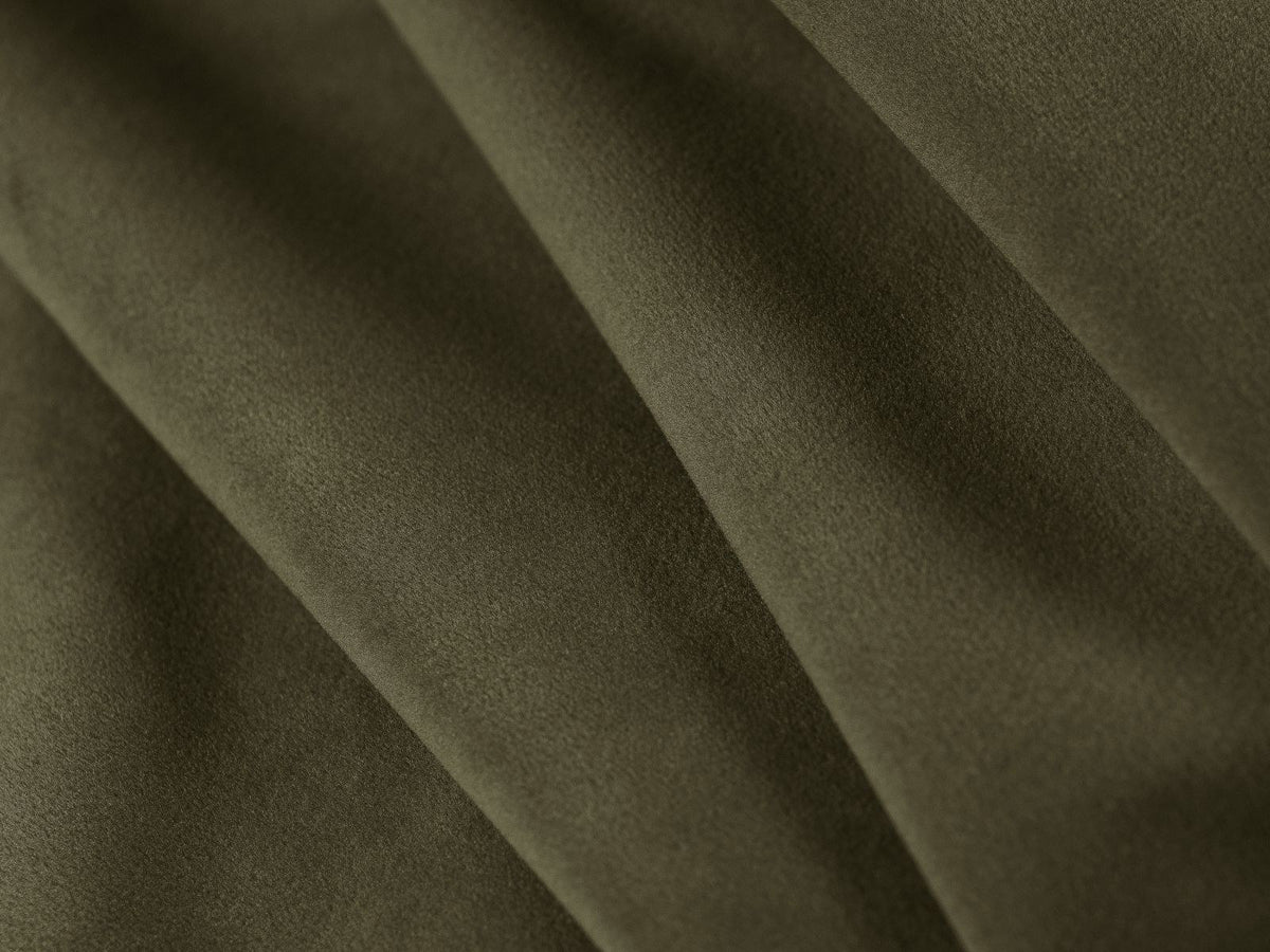 Cosmopolitan Design Lazio Bettsofa in Beige-Samt, 3-Sitzer mit ausklappbarer Liegefläche, Bettkasten und schwarzen Metallbeinen.