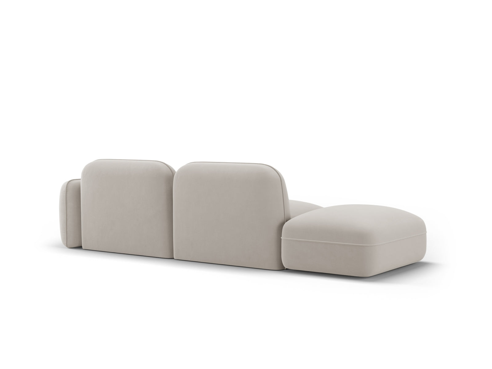 Elegantes 3-Sitzer Sofa Sydney Velour in warmem Beige, ideal für stilvolle Wohnräume, entworfen von Cosmopolitan Design.