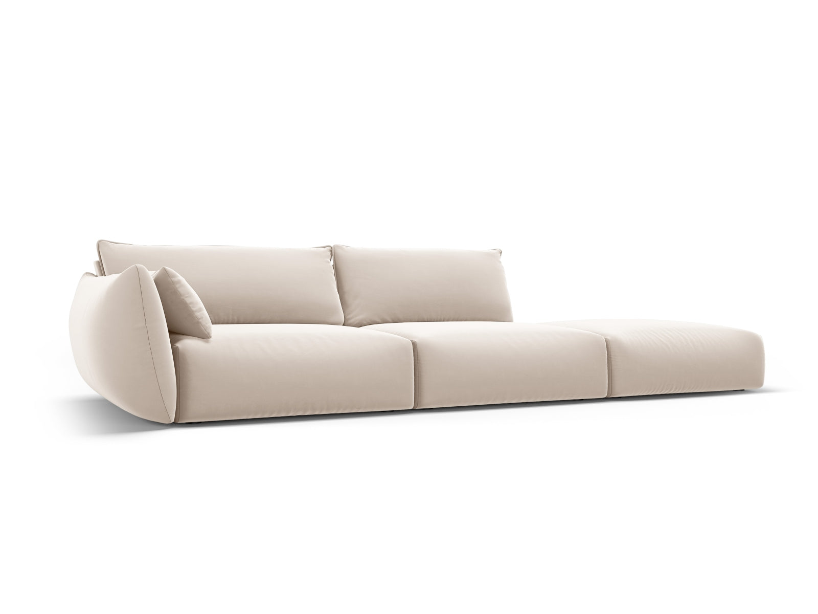 Beige 4-Sitzer Sofa Matera von Cosmopolitan Design, stilvoll und modern, ideal für jedes Wohnzimmer, präsentiert in elegantem Design.