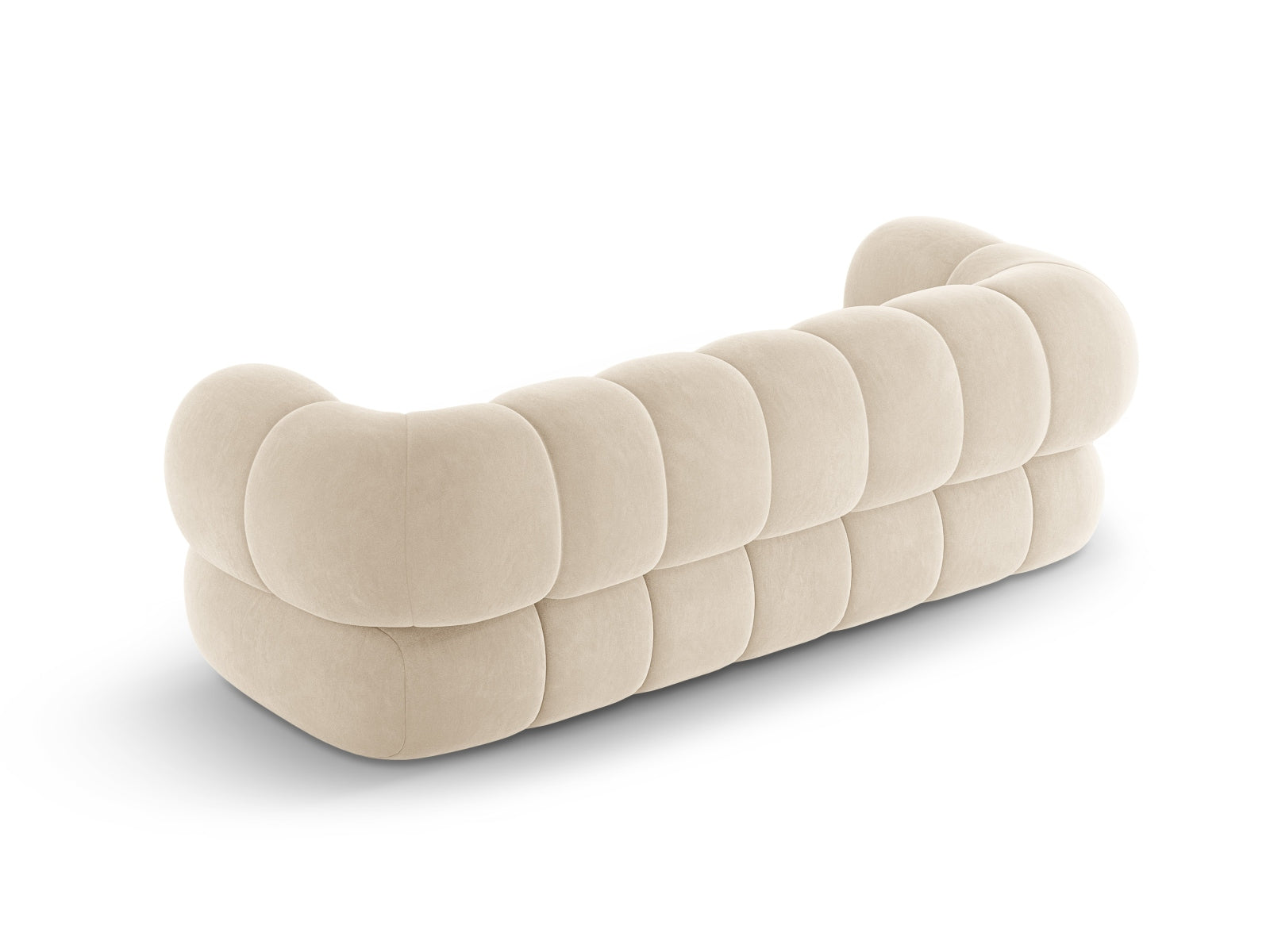 Elegantes 3-Sitzer Sofa Koge aus Velours in zartem Beige, ideal für stilvolle Wohnräume und entspannte Stunden.
