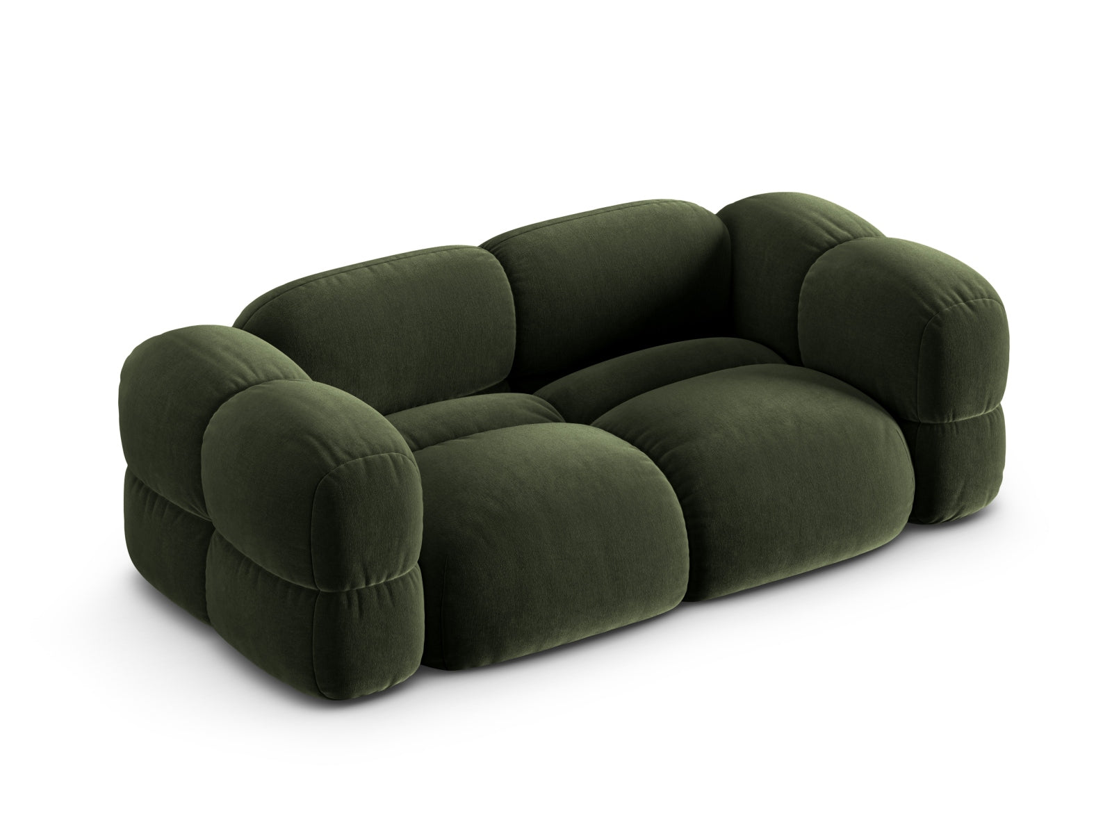 Entdecken Sie das Loretto Velour Sofa 3 Sitzer von Cosmopolitan Design – ein stilvolles, komfortables Sofa, ideal für kleine Räume.