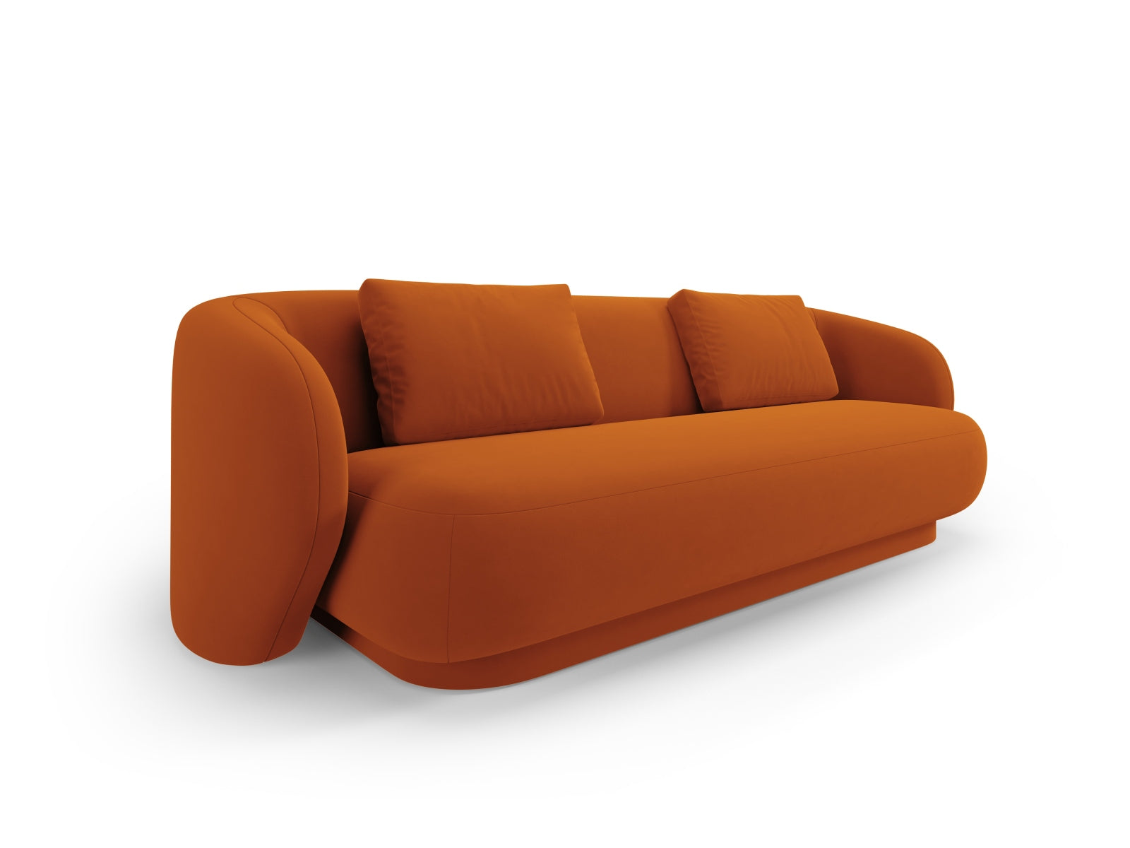 Camden Velour Sofa 3 Sitzer in Terracotta präsentiert im Onlineshop von KAQTU Design AG. 3er Sofa ist von Cosmopolitan Design