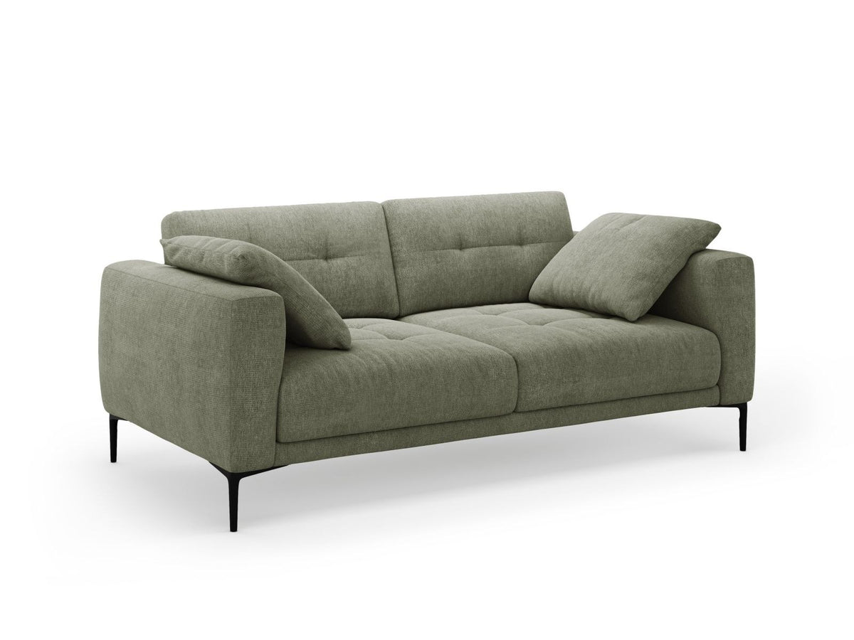 Beige-Sorella 3-Sitzer Sofa mit Strukturstoff, Massivholzrahmen und schwarzen Metallbeinen, klassische Sofaform mit gerader Rückenlehne.