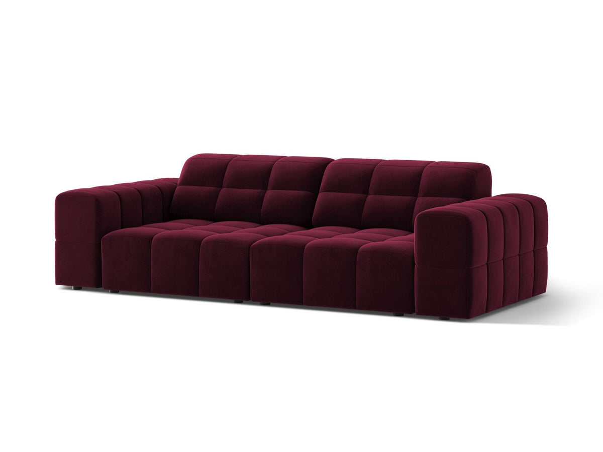 3-Sitzer Sofa Chicago in Light Beige-Venus Samtstoff mit Massivholzrahmen, gepolsterter Sitzfläche und schwarzen Kunststoffbeinen.