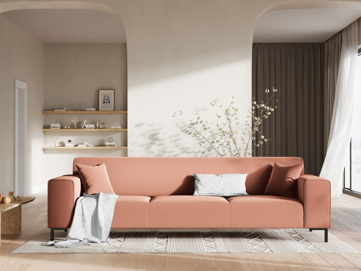 Dreisitzer-Sofa mit schwarzem Samtbezug (Salvador), Massivholzrahmen und schwarzen Kunststoffbeinen, Breite 232 cm.