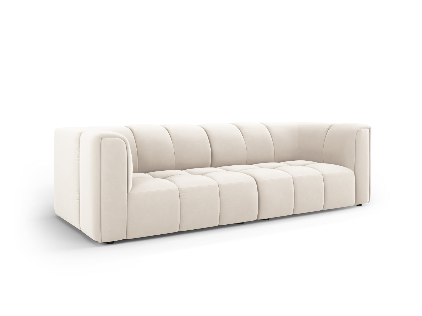 Elegantes 3-Sitzer Sofa Moritz in hellem Beige-Bluvel, ideal für stilvolle Wohnräume, erhältlich bei KAQTU Design AG.