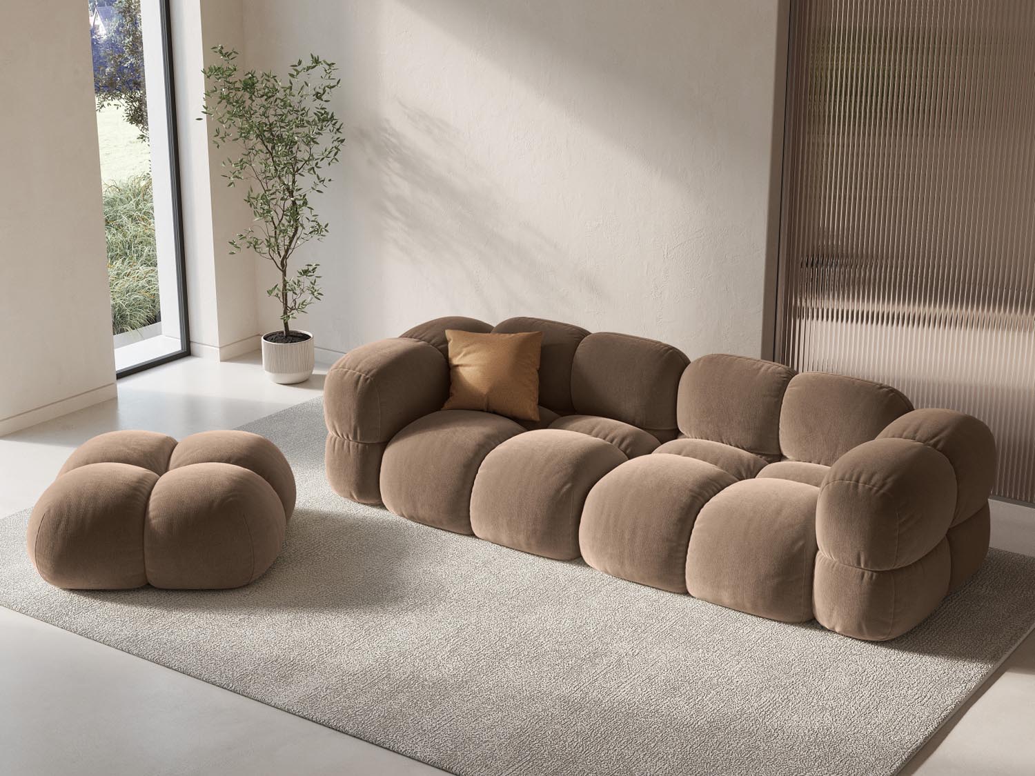Elegantes Loretto Velour Sofa in Dunkelbeige, ideal für stilvolle Wohnräume. Komfortables 4-Sitzer Design von Cosmopolitan Design.