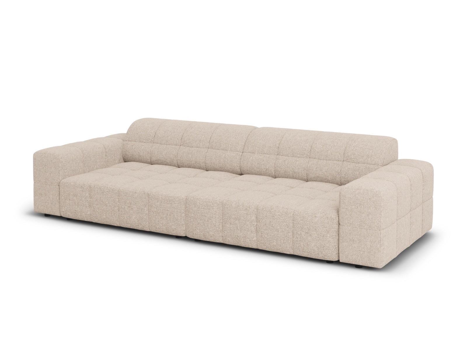 Beige 4-Sitzer Chicago Sofa von Cosmopolitan Design, perfekt für stilvolle Wohnzimmer und gemütliche Zusammenkünfte.