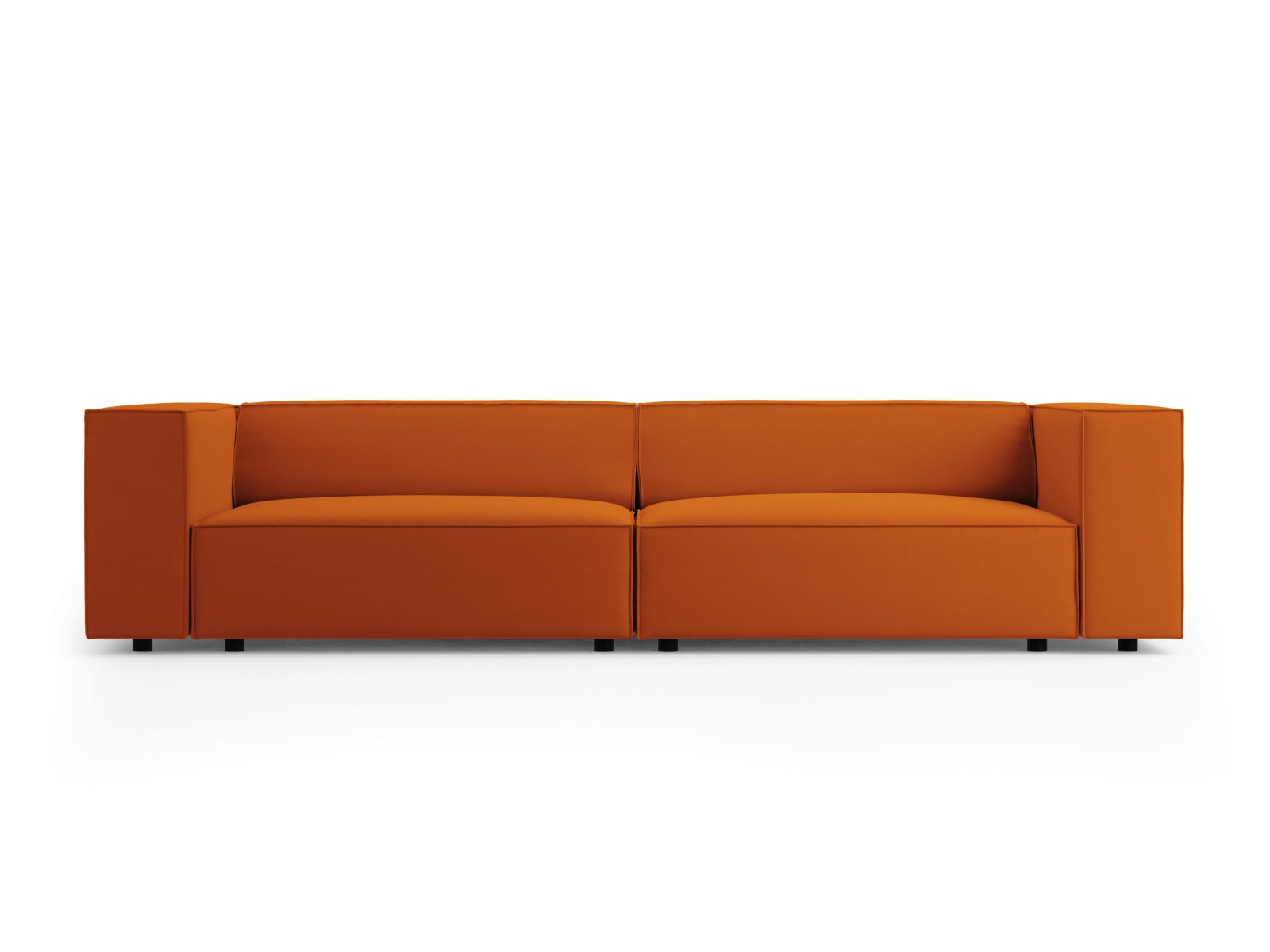Arendal Velour Sofa 4 Sitzer in Terracotta präsentiert im Onlineshop von KAQTU Design AG. 4er Sofa ist von Cosmopolitan Design