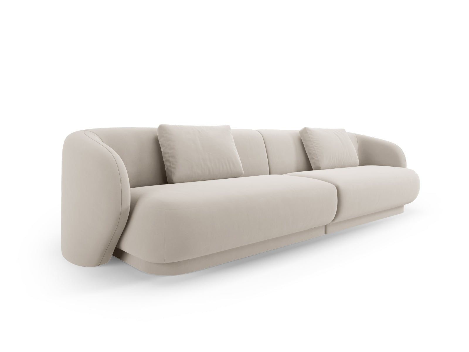 Camden Velour Sofa 4 Sitzer in Ecru präsentiert im Onlineshop von KAQTU Design AG. 4er Sofa ist von Cosmopolitan Design