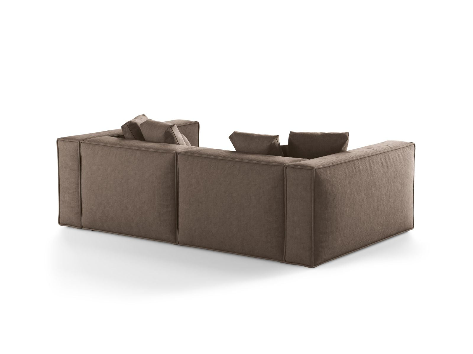 Elegantes 4-Sitzer Sofa Aveiro in warmem Cappuccino-Liberty, ideal für entspannte Abende und stilvolle Einrichtungsideen.