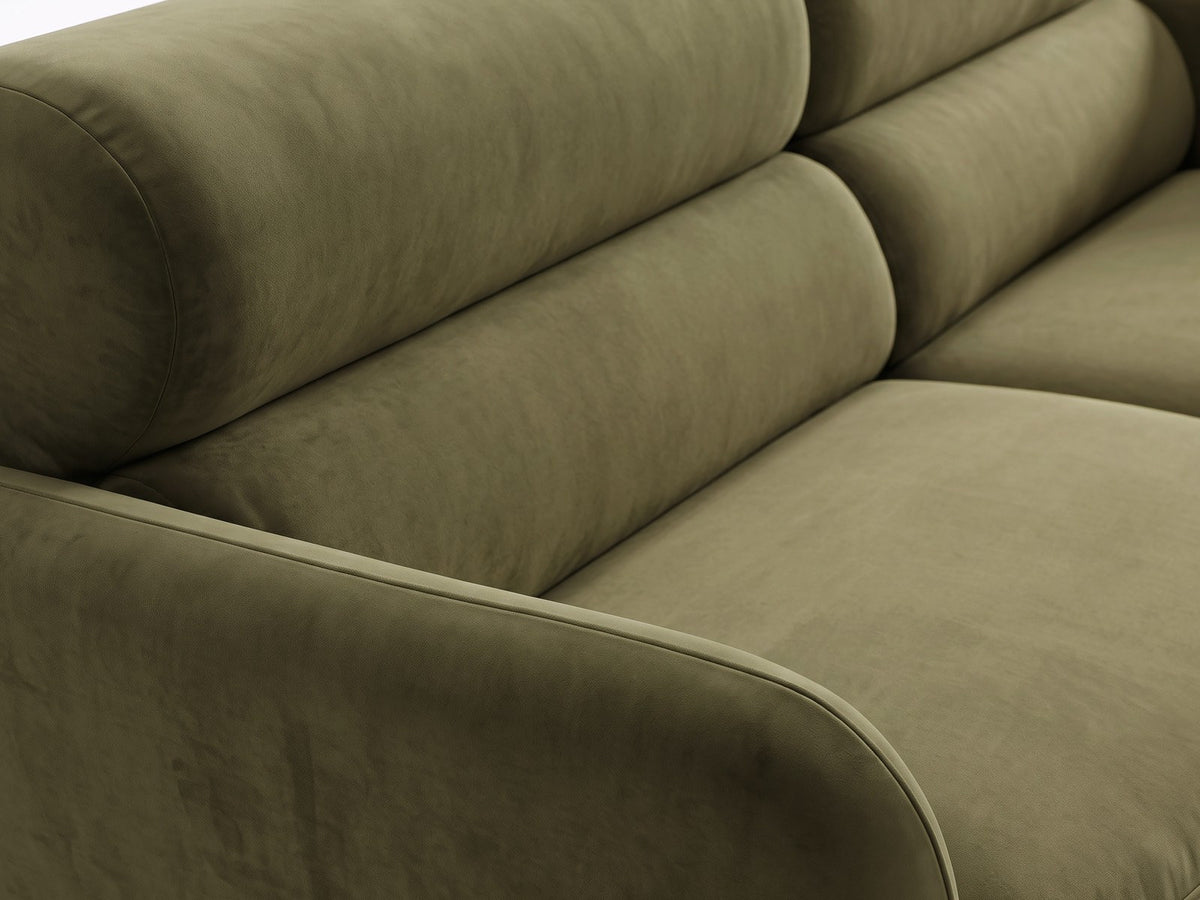4er Sofa Malmo von Cosmopolitan Design mit Stoffbezug und kurzen schwarzen Kunststoffbeinen