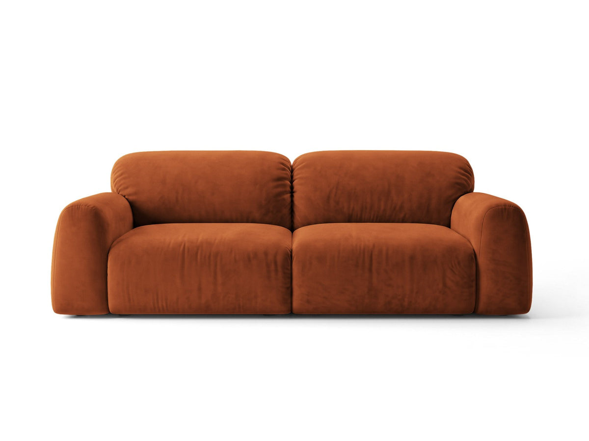 4er Sofa Milan mit Bluvel-Bezug, schwarzen Beinen und niedriger Rückenlehne