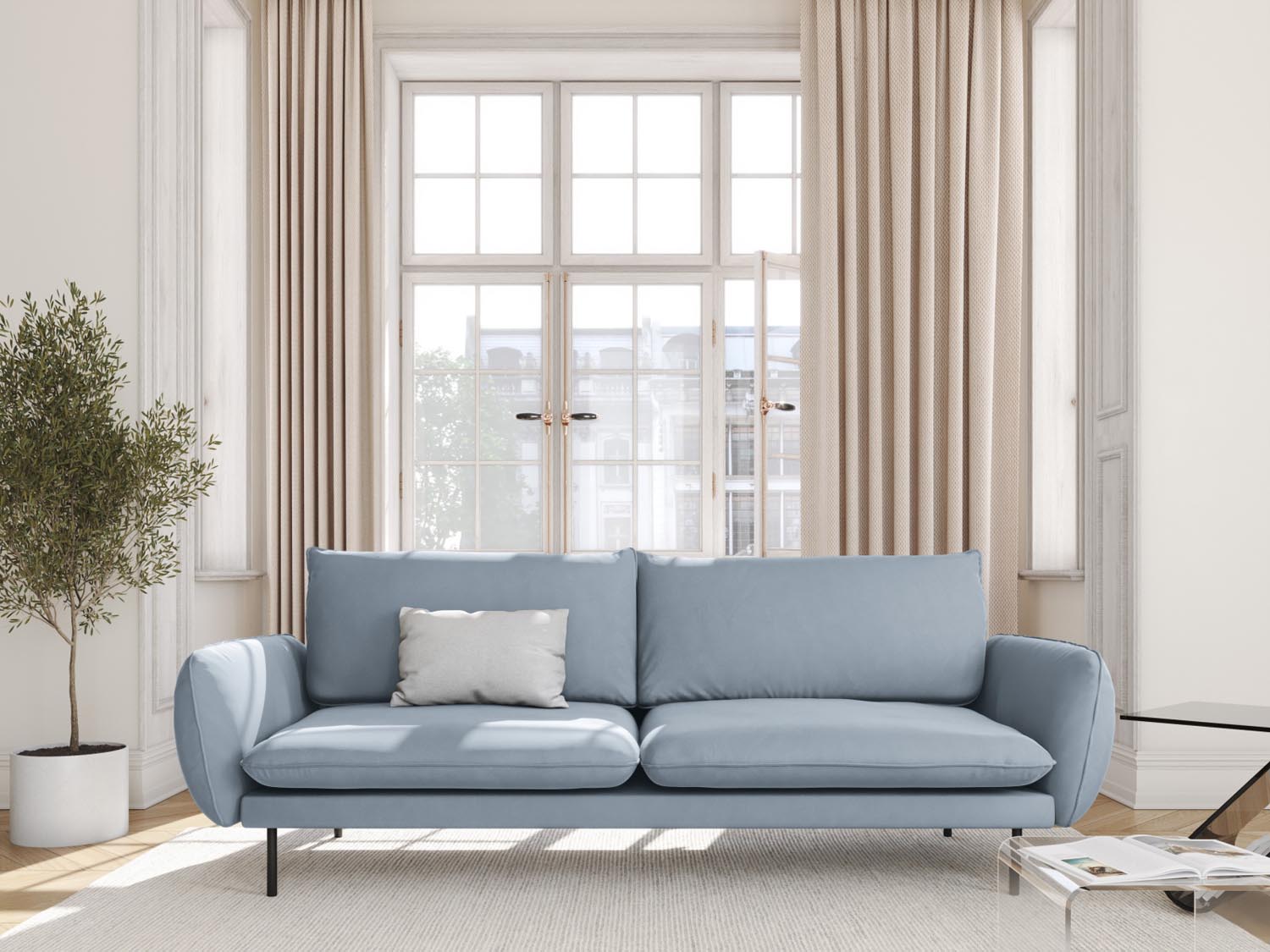 Elegantes 4-Sitzer Sofa "Vienna" in sanftem Hellblau und Schwarz-Bluvel, ideal für stilvolle Wohnräume, präsentiert von Cosmopolitan Design.