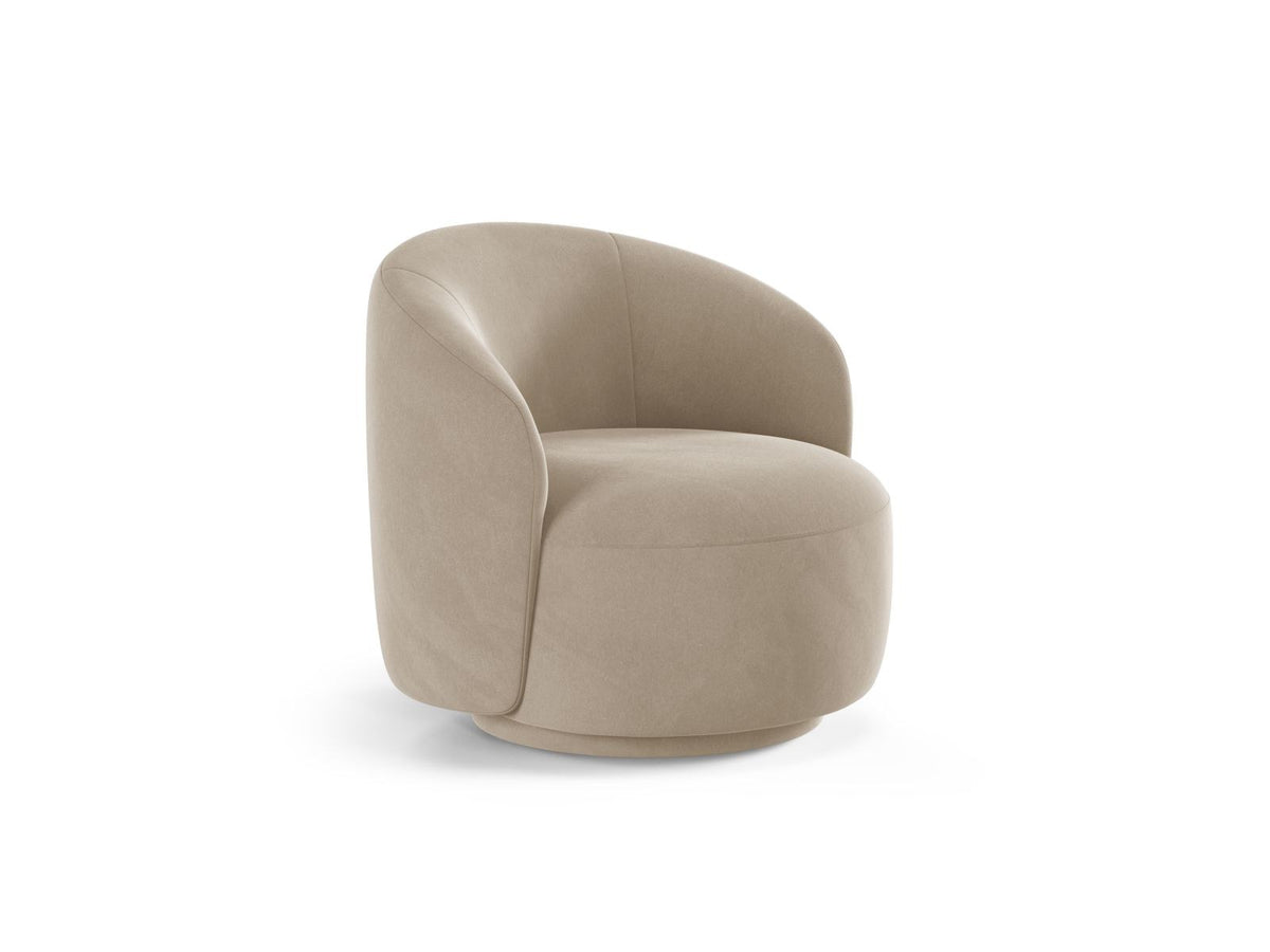 Drehsessel Savona mit samtigem Stoffbezug in Light Beige, gepolsterter Rückenlehne und stoffbezogenen Beinen auf Kiefernholzgestell.