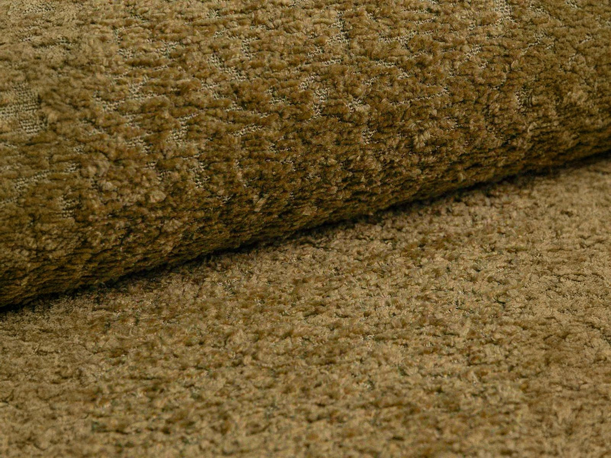 Drehsessel Savona von Cosmopolitan Design in Light Beige mit Chenille-Stoff Moly, Massivholzgestell und gepolsterten Stoffbeinen.