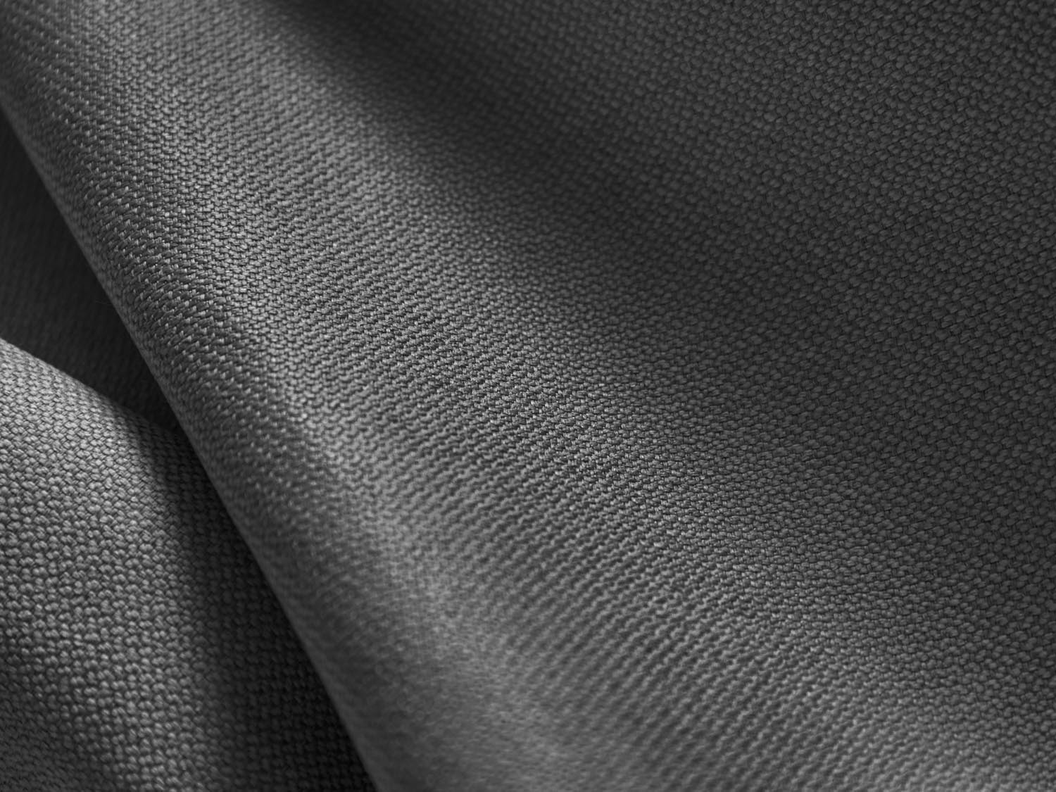 Erleben Sie das stilvolle Arendal Boxspring Bett-Set 166cm von Cosmopolitan Design – perfekter Schlafkomfort und modernes Design für Ihr Schlafzimmer.