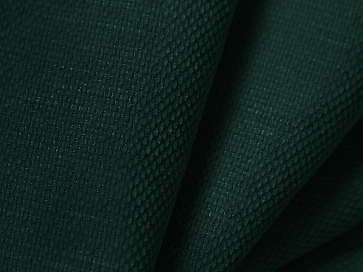 Entdecken Sie das Colonel Bett von Cosmopolitan Design: elegantes Design, praktischer Stauraum und ein modernes Headboard für Ihr Schlafzimmer!