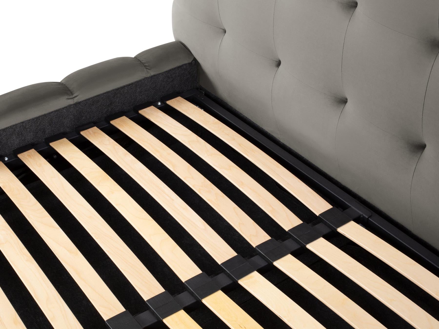 Modernes Bali Bett mit großzügigem Stauraum und geschmackvollem Kopfteil in Light Grey-Bluvel, perfekt für stilvolle Schlafzimmer.
