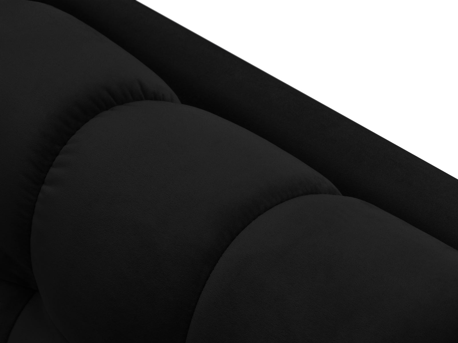 Elegante linke Chaise Longue Bali in Black-Bluvel, ideal für entspannte Momente und modernes Wohndesign. Teil des modularen Sofas von Cosmopolitan Design.