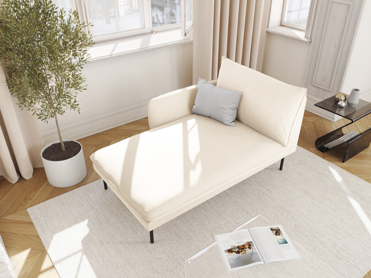Vienna Velour Sofa Chaise Lounge links 1 Sitz 110cm in Light Beige/Schwarz-Bluvel präsentiert im Onlineshop von KAQTU Design AG. L-Sofa links ist von Cosmopolitan Design