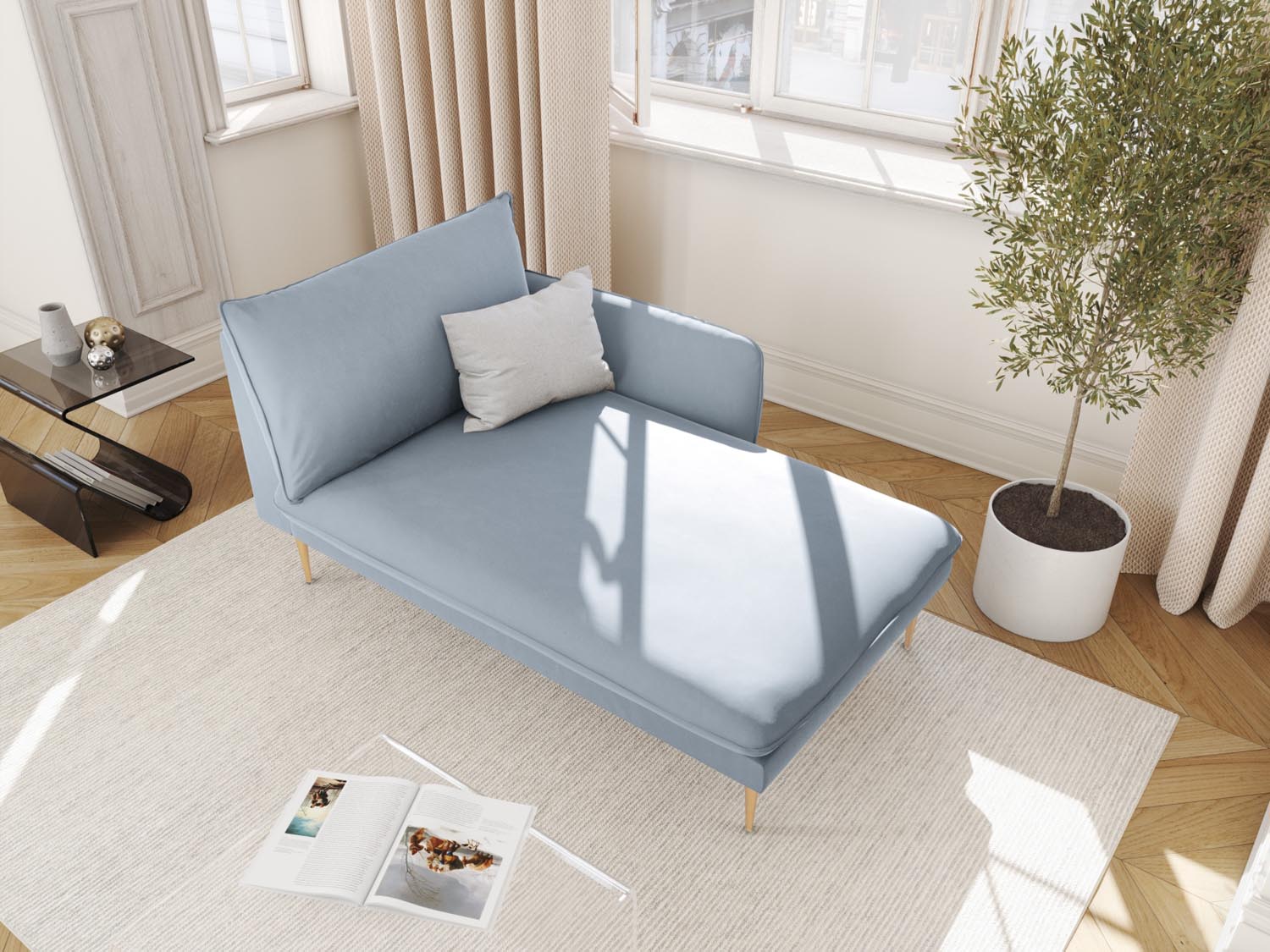 Elegantes Vienna Velour Sofa Chaise Lounge in sanftem Hellblau mit goldenen Akzenten, ideal für stilvolle Wohnräume.