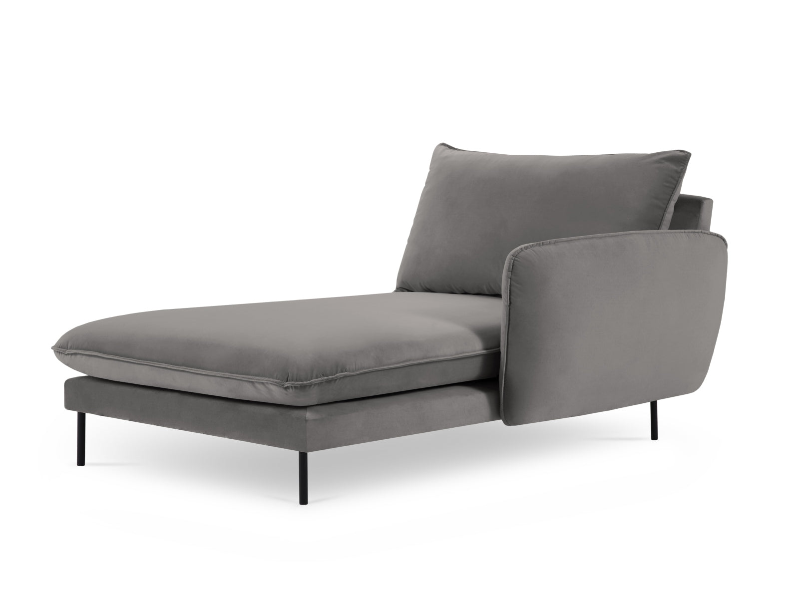 Modernes Vienna Velour Sofa Chaise Lounge in sanftem Hellgrau, ausgestattet mit einem eleganten schwarzen Bluvel, ideal für gemütliche Wohnambiente.