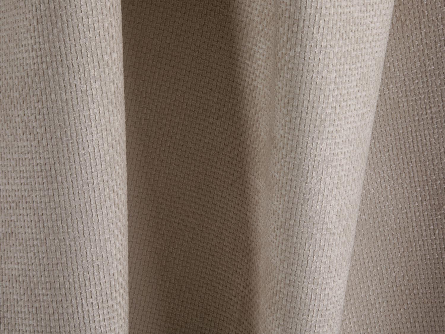 Elegantes Tonale Ecksofa in hellem Beige, 4-Sitzer mit cleverer Schlaffunktion und Stauraum, ideal für stilvolle Wohnräume.