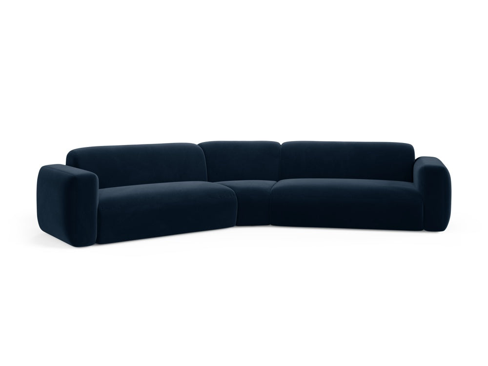 Entdecken Sie das Strino Velour Ecksofa von Cosmopolitan Design – ein stilvolles 3-Sitzer Sofa, das Flexibilität und höchsten Komfort für Ihr Wohnzimmer bietet.