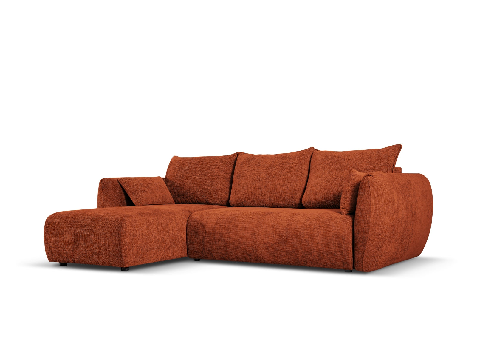 Elegantes 4-Sitzer Ecksofa Matera in Terracotta mit praktischer Schlaffunktion und Stauraum, ideal für stilvolle Wohnräume.