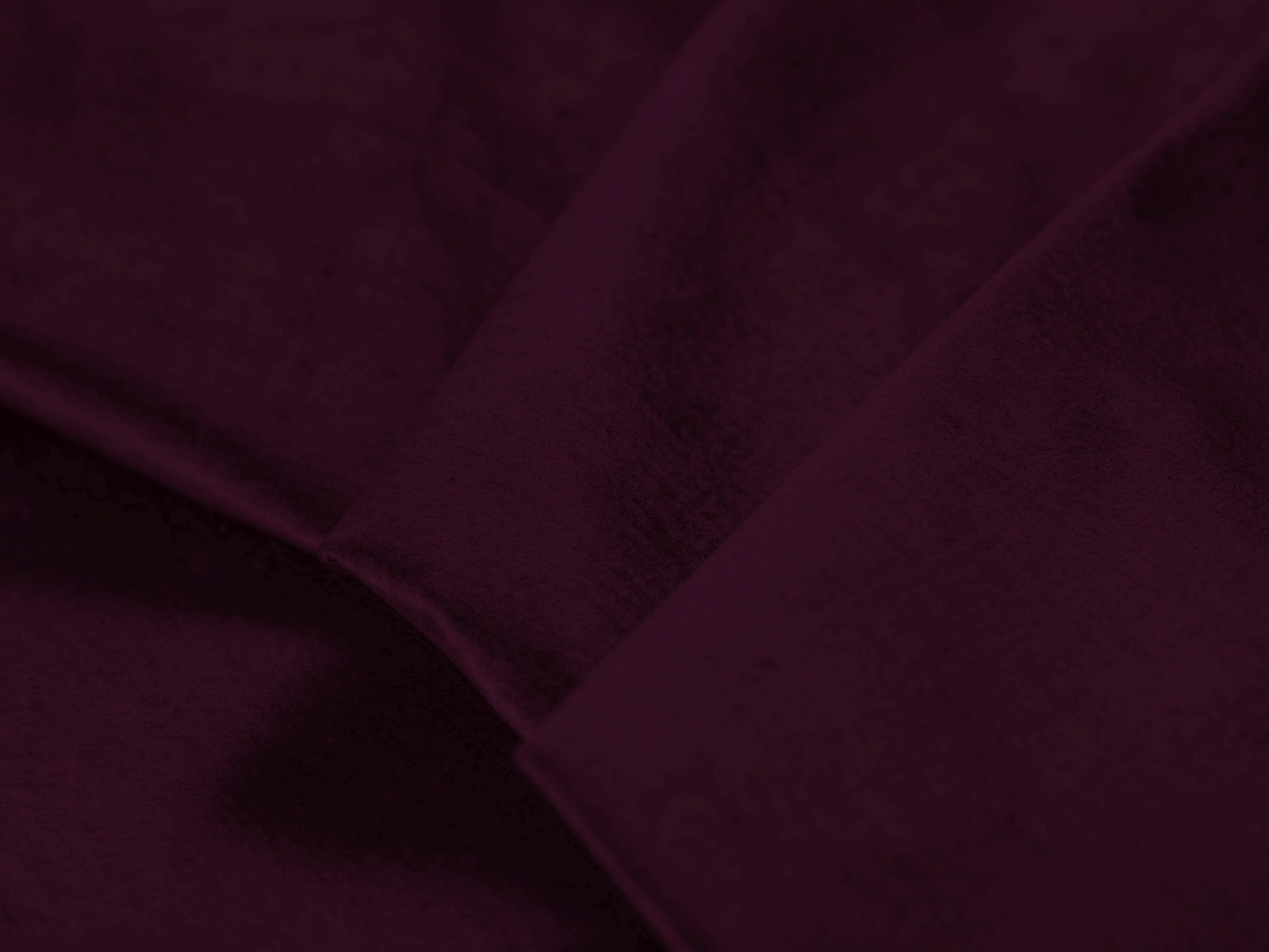 Entdecken Sie das Clinton Velour Ecksofa von Cosmopolitan Design: elegantes 5-Sitzer Sofa mit praktischer Schlaffunktion und grosszügigem Stauraum!