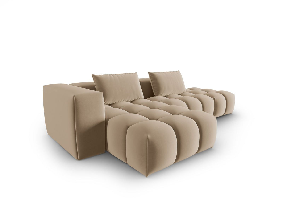 Modulares Ecksofa Verona in Sand-Casino Samt mit Récamiere links, schwarzen Kunststoffbeinen und weicher Velours-Polsterung, 4 Sitzplätze.