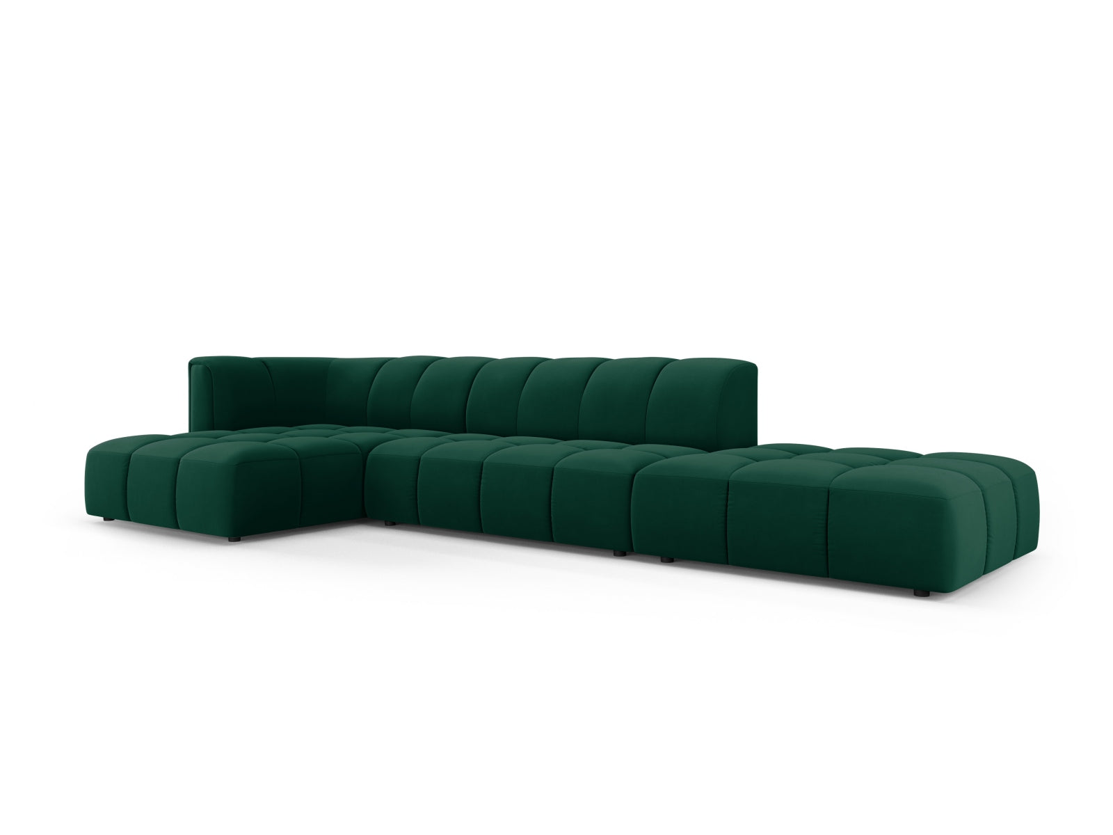 Modulares 5-Sitzer Ecksofa Moritz in edlem Bottle Green-Bluvel, perfekt für moderne Wohnkonzepte und gemütliche Abende.
