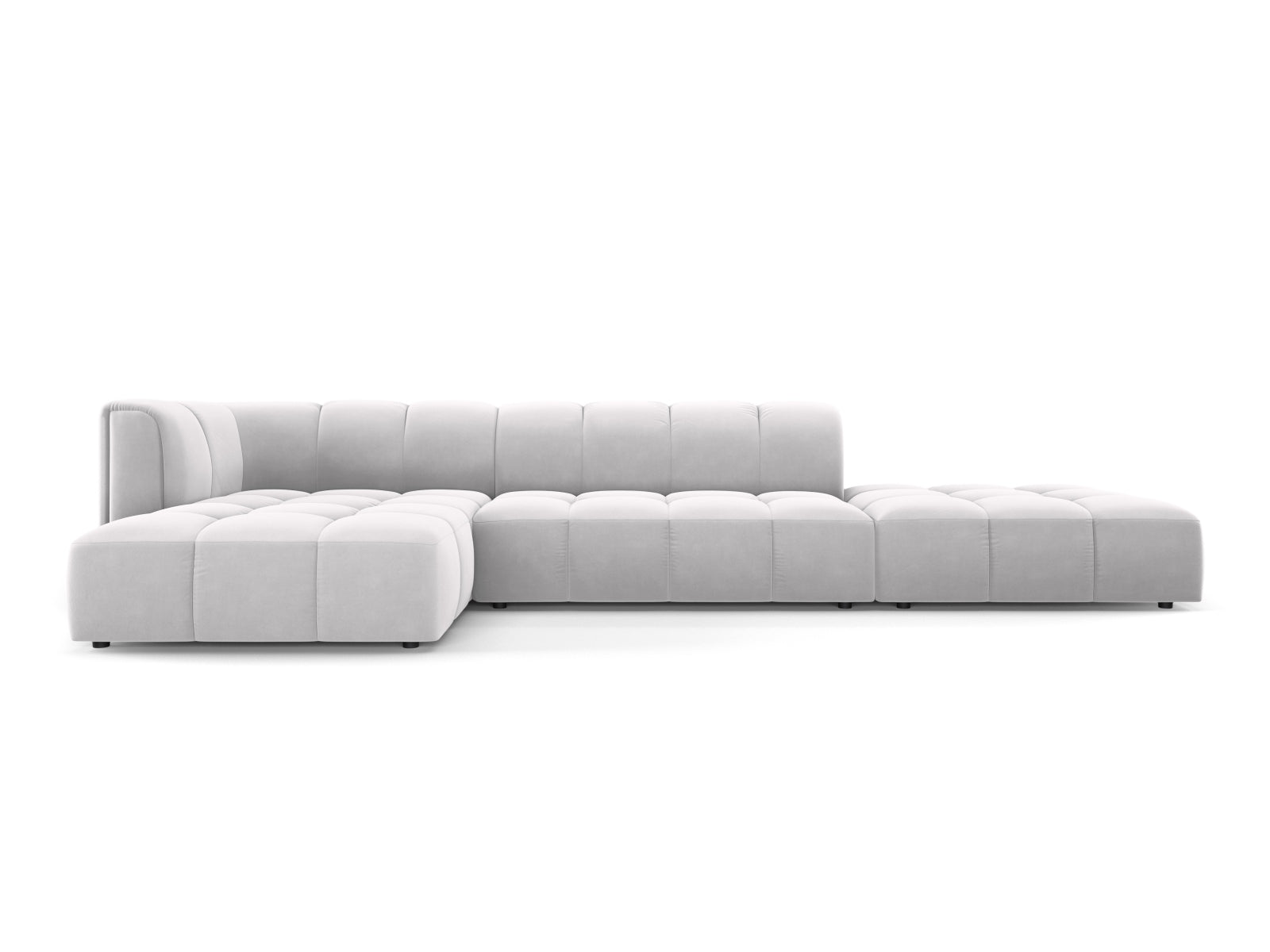 Stylisches 5-Sitzer Ecksofa Moritz in elegantem Silver-Bluvel, ideal für entspannte Stunden in modernen Wohnräumen von Cosmopolitan Design.