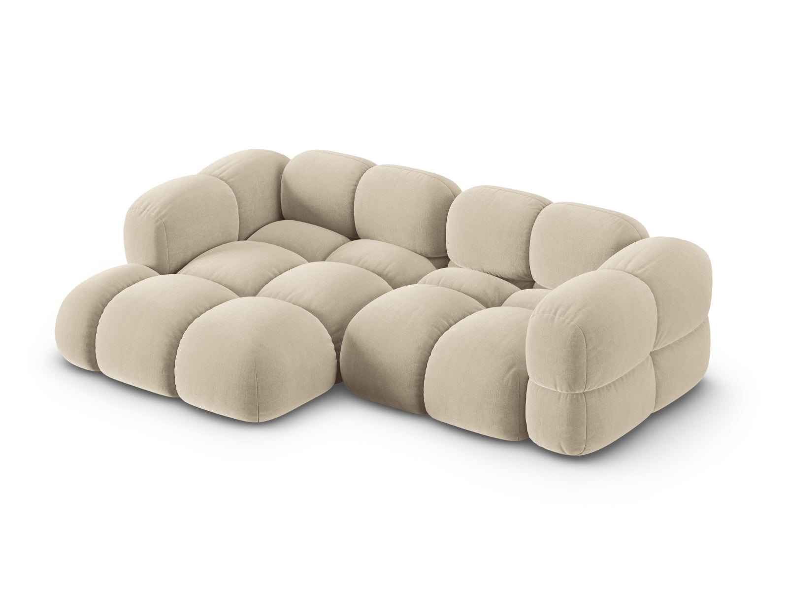 Beiges Loretto Velour Ecksofa links, 3-Sitzer mit 147 cm, perfektes Möbelstück für moderne und gemütliche Wohnambiente von Cosmopolitan Design.